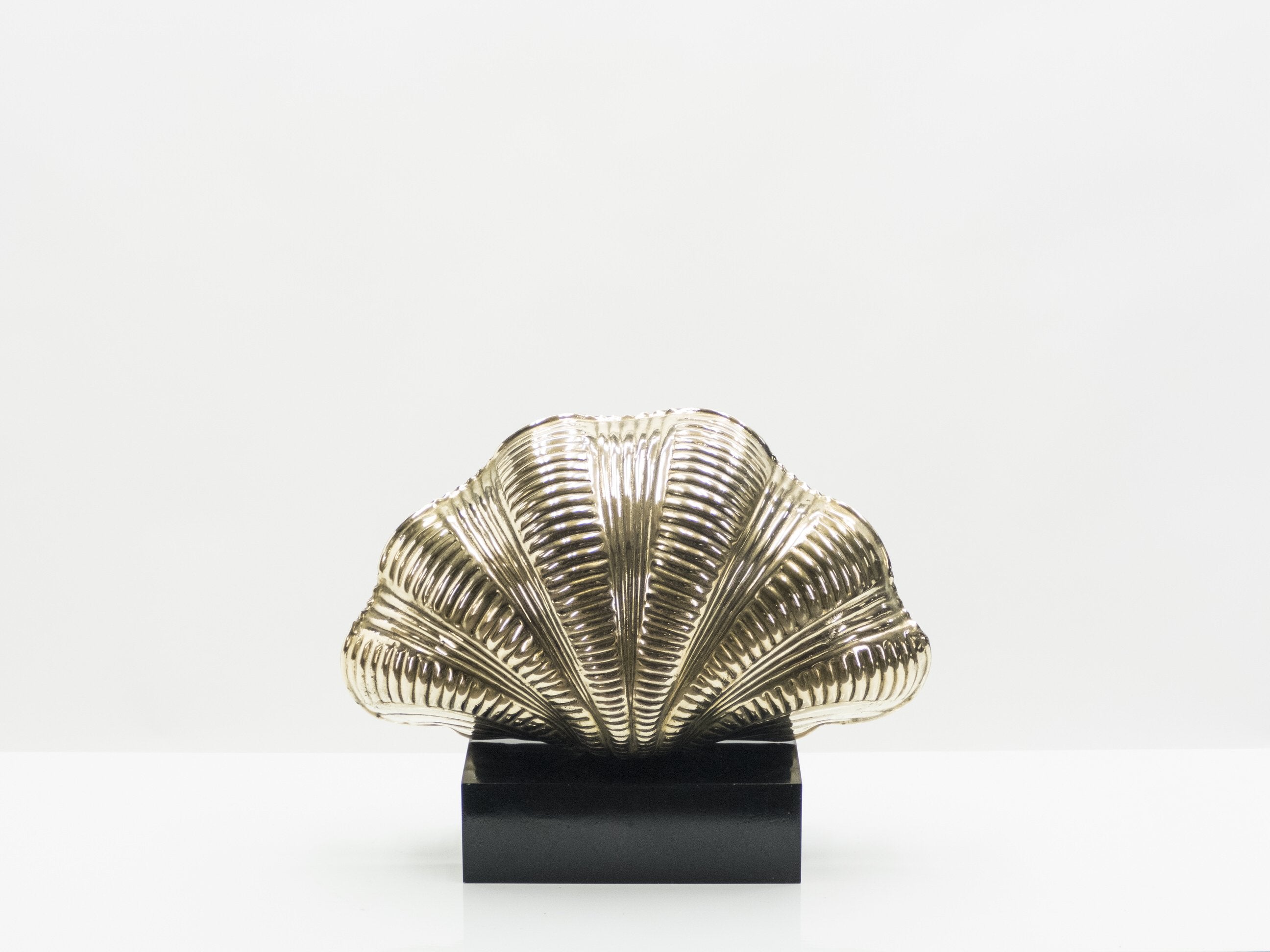 Italian mid-century Solid Brass Scallop table lamps 1960s