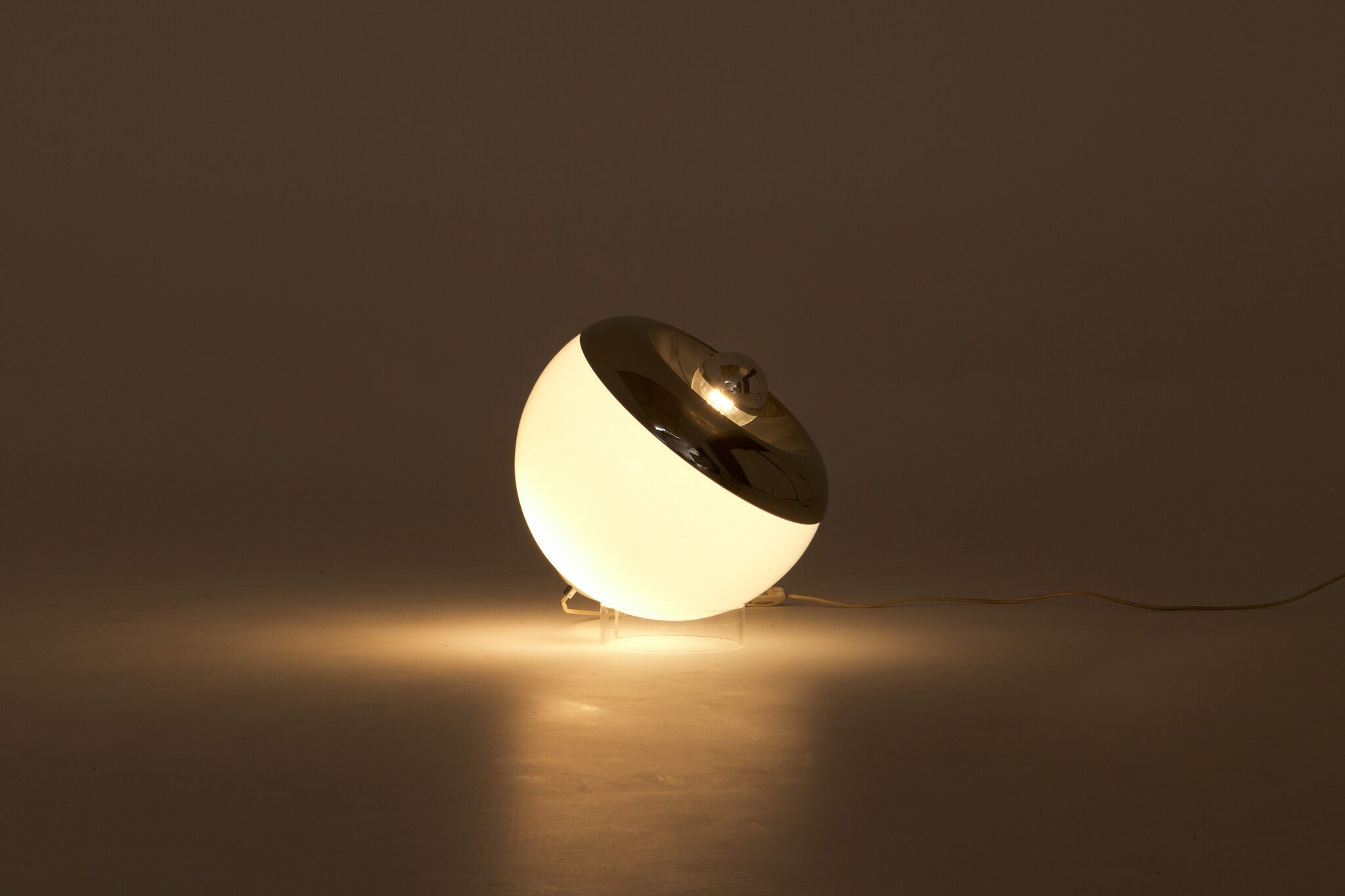 De Martini, Falconi & Fois “Orbital” Glass Table Lamp