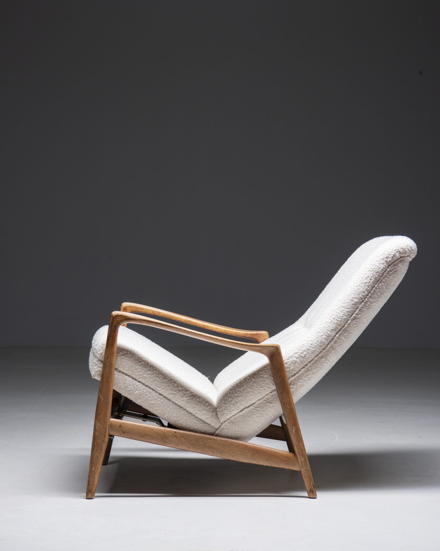 Gio Ponti ‘Model 829’ Reclining Easy Chair