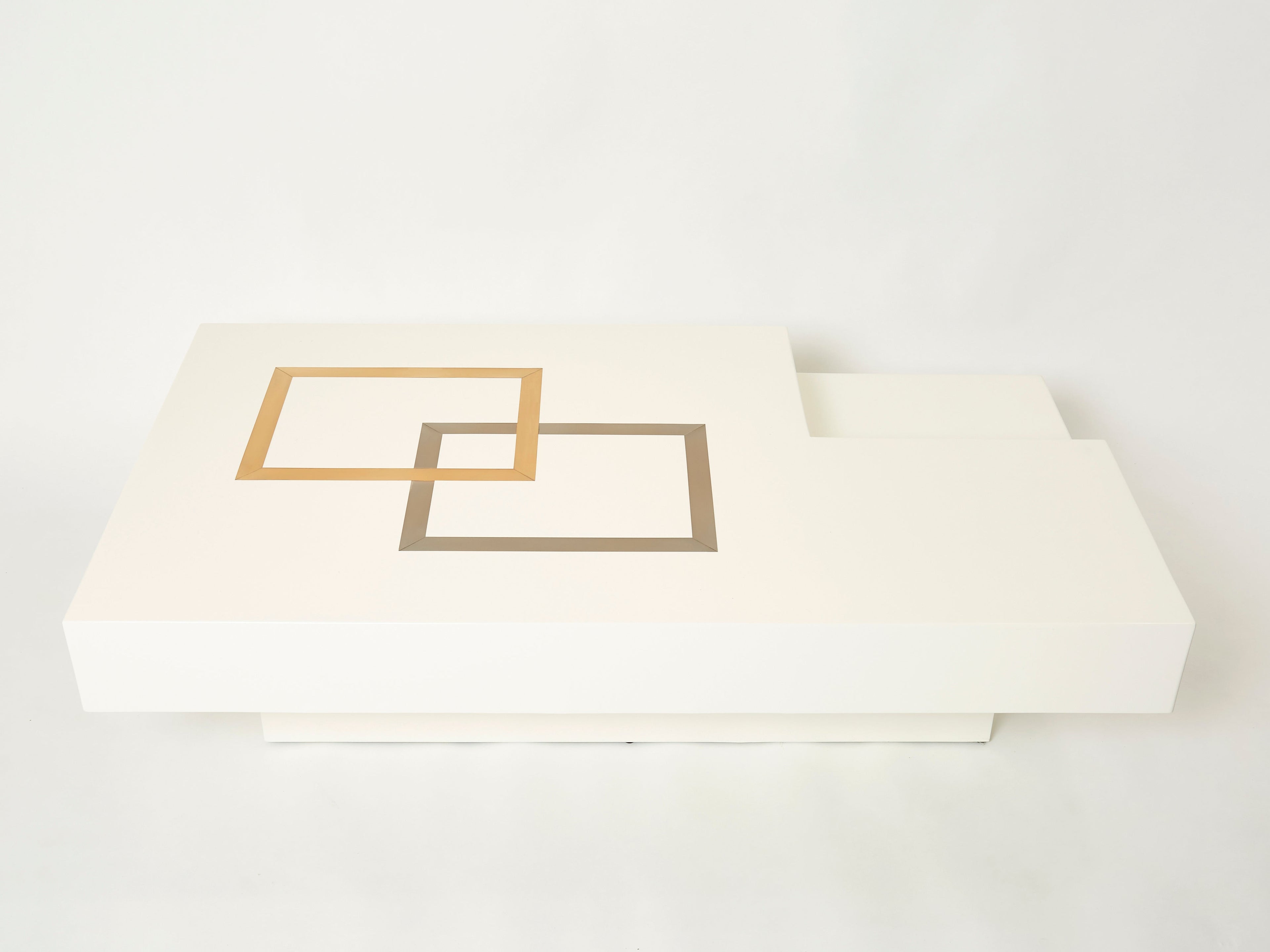 Italian extra large Antonio Pavia white lacquer brass steel coffee table 1970s