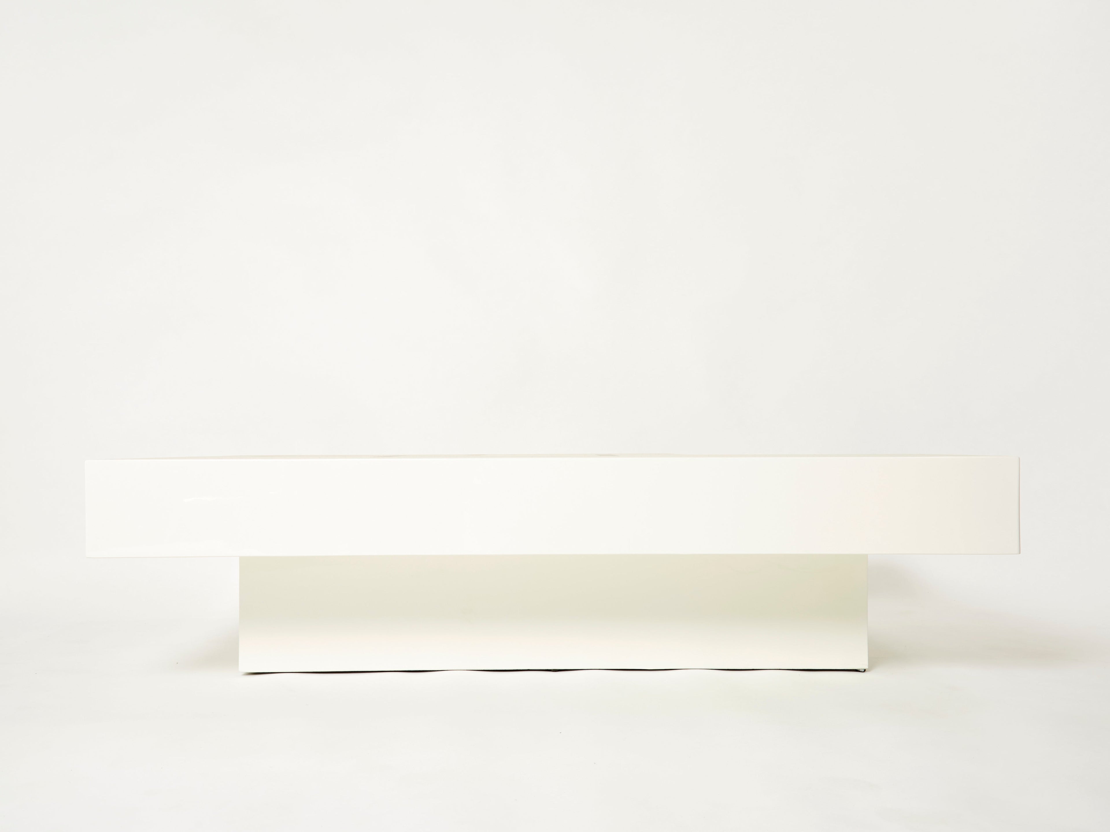 Italian extra large Antonio Pavia white lacquer brass steel coffee table 1970s