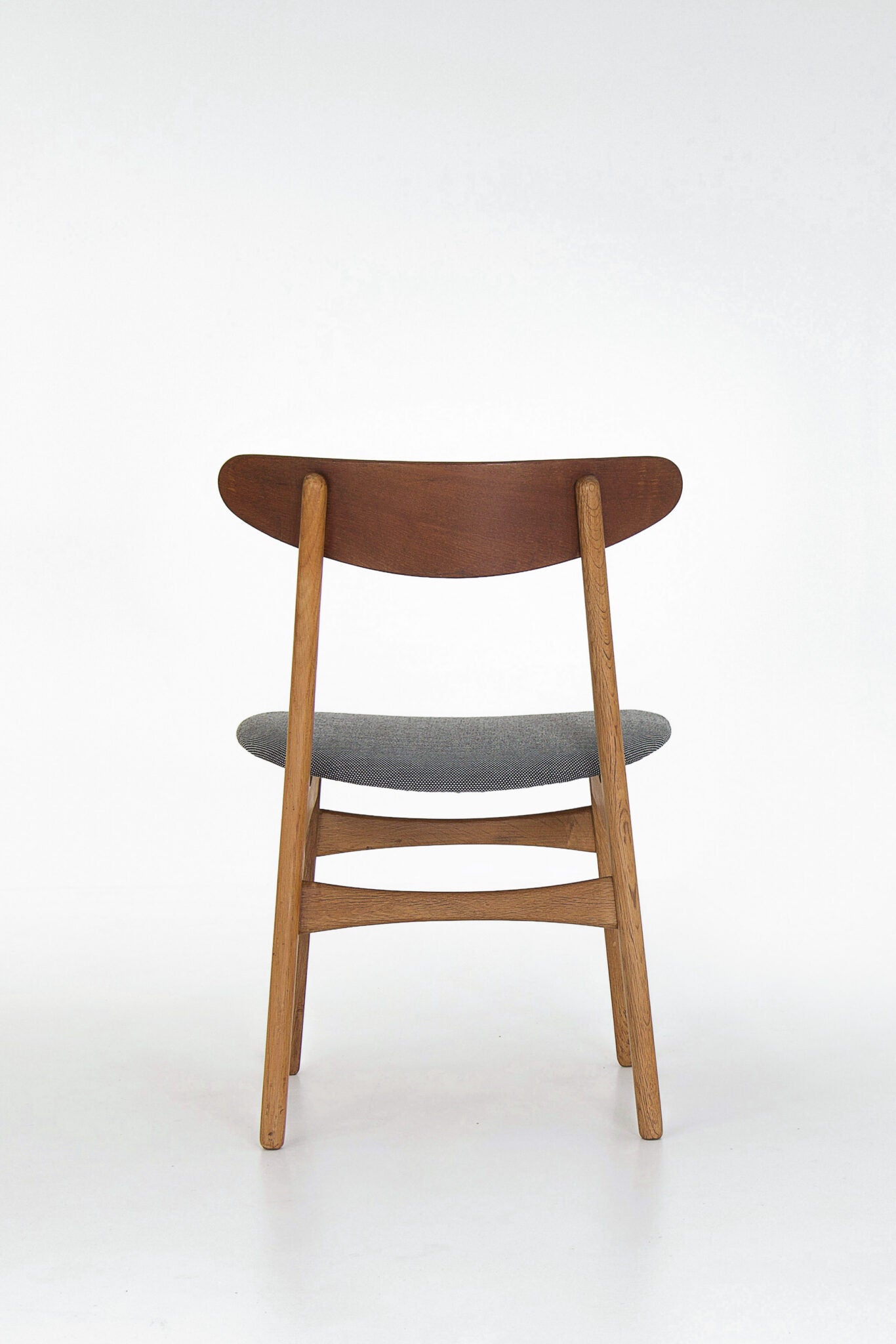 Hans J. Wegner A Set of 4 ‘CH30’ Dining Chairs