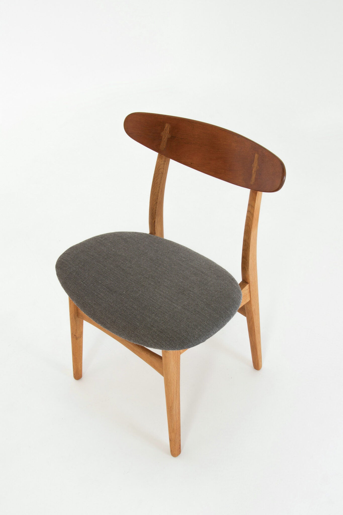 Hans J. Wegner A Set of 4 ‘CH30’ Dining Chairs