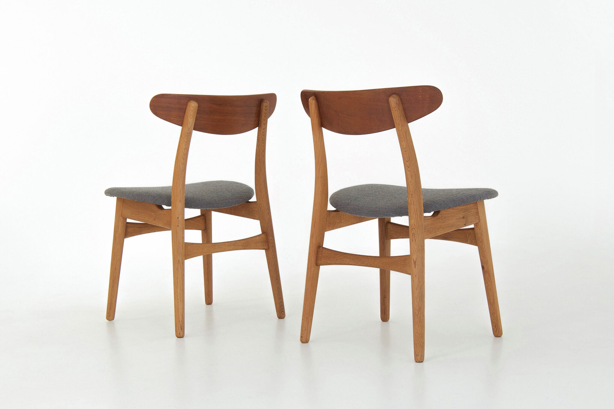 Hans J. Wegner A Set of 4 ‘CH30’ Dining Chairs