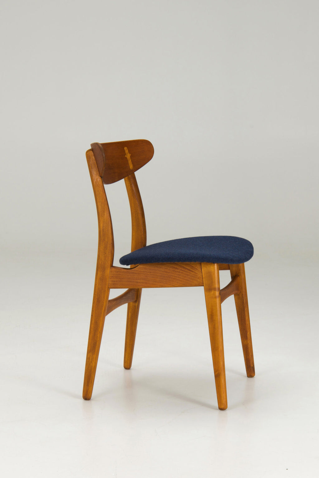 Hans J. Wegner A Set of 4 ‘CH30’ Dining Chairs