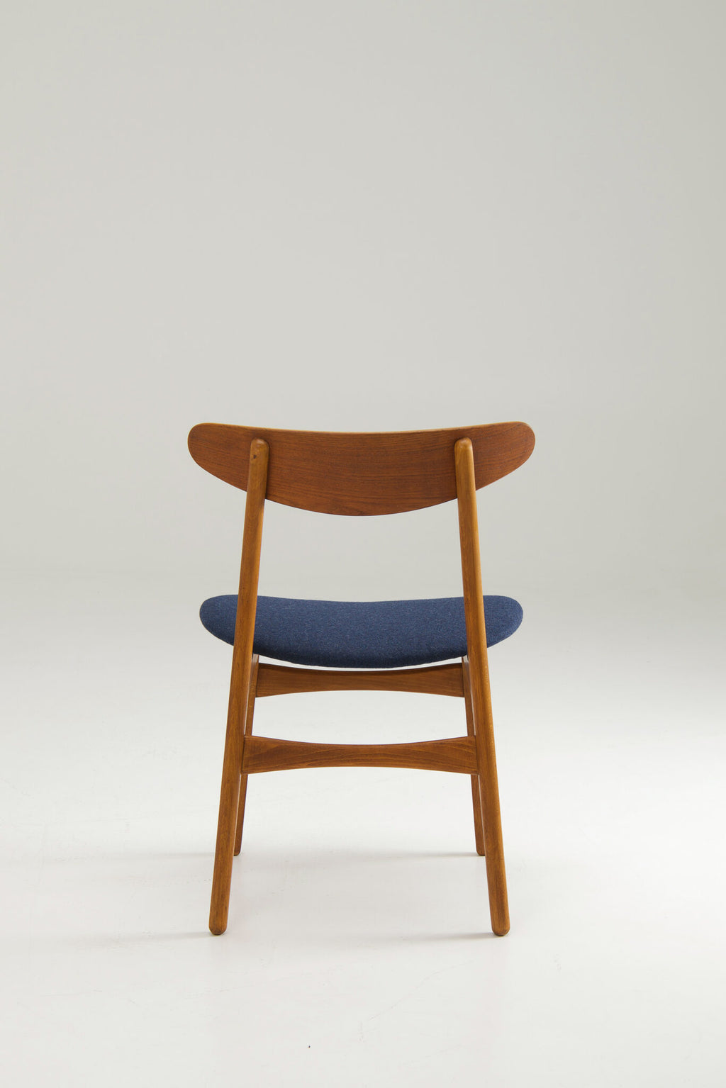 Hans J. Wegner A Set of 4 ‘CH30’ Dining Chairs