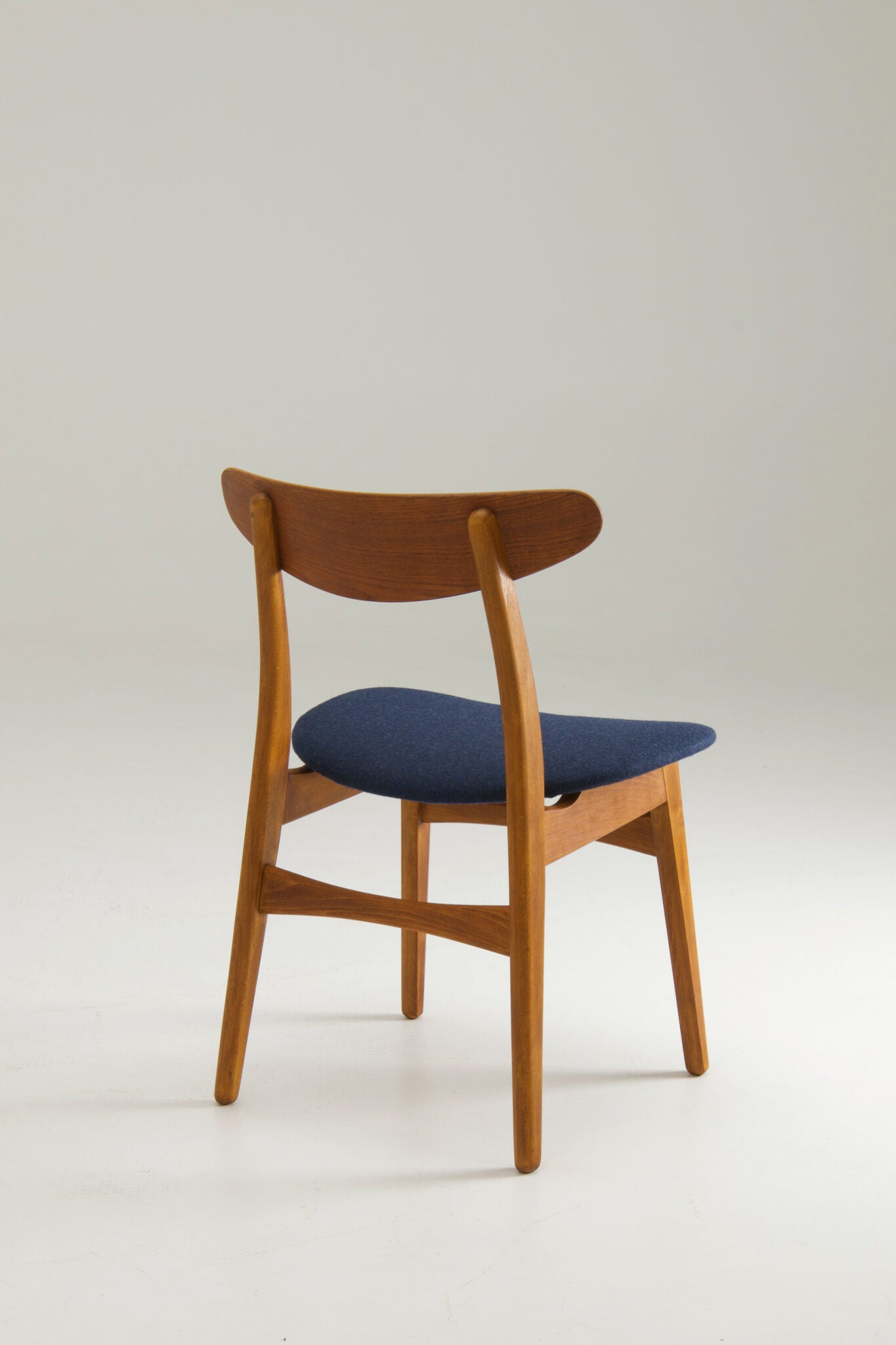 Hans J. Wegner A Set of 4 ‘CH30’ Dining Chairs
