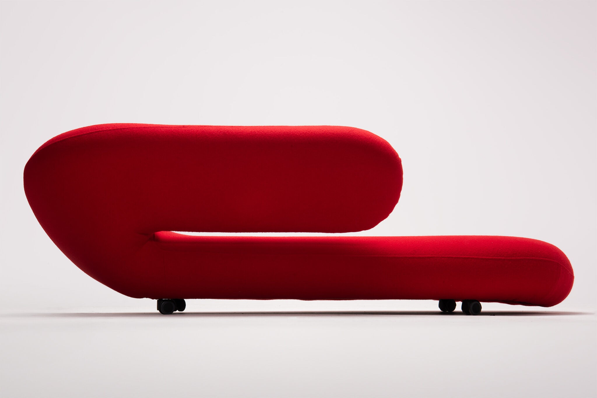 Geoffrey Harcourt Cleopatra Chaise Longue