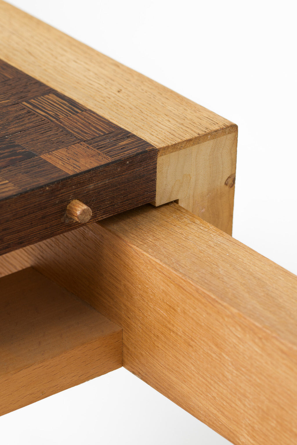 Checkered Extendable Dining Table