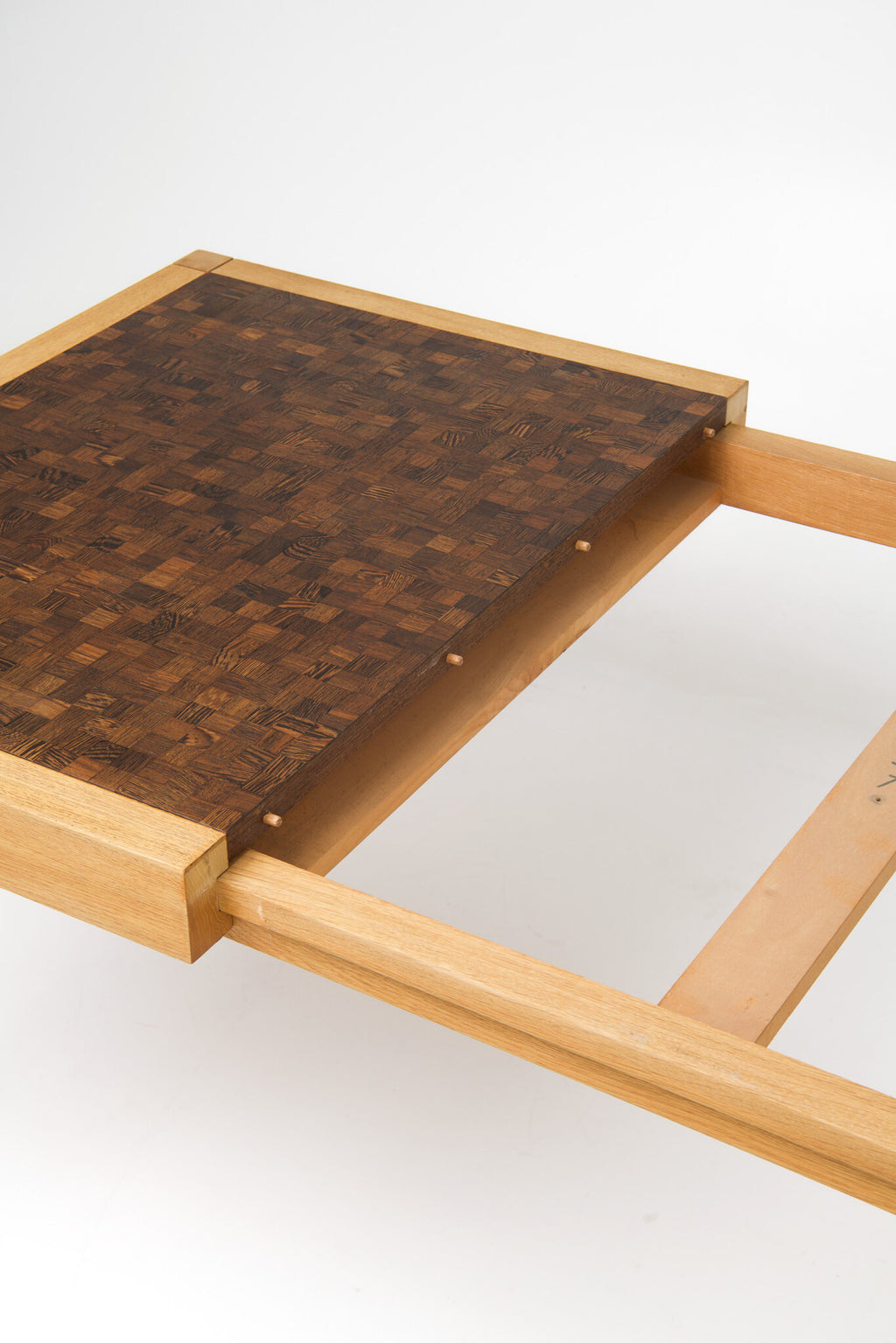 Checkered Extendable Dining Table