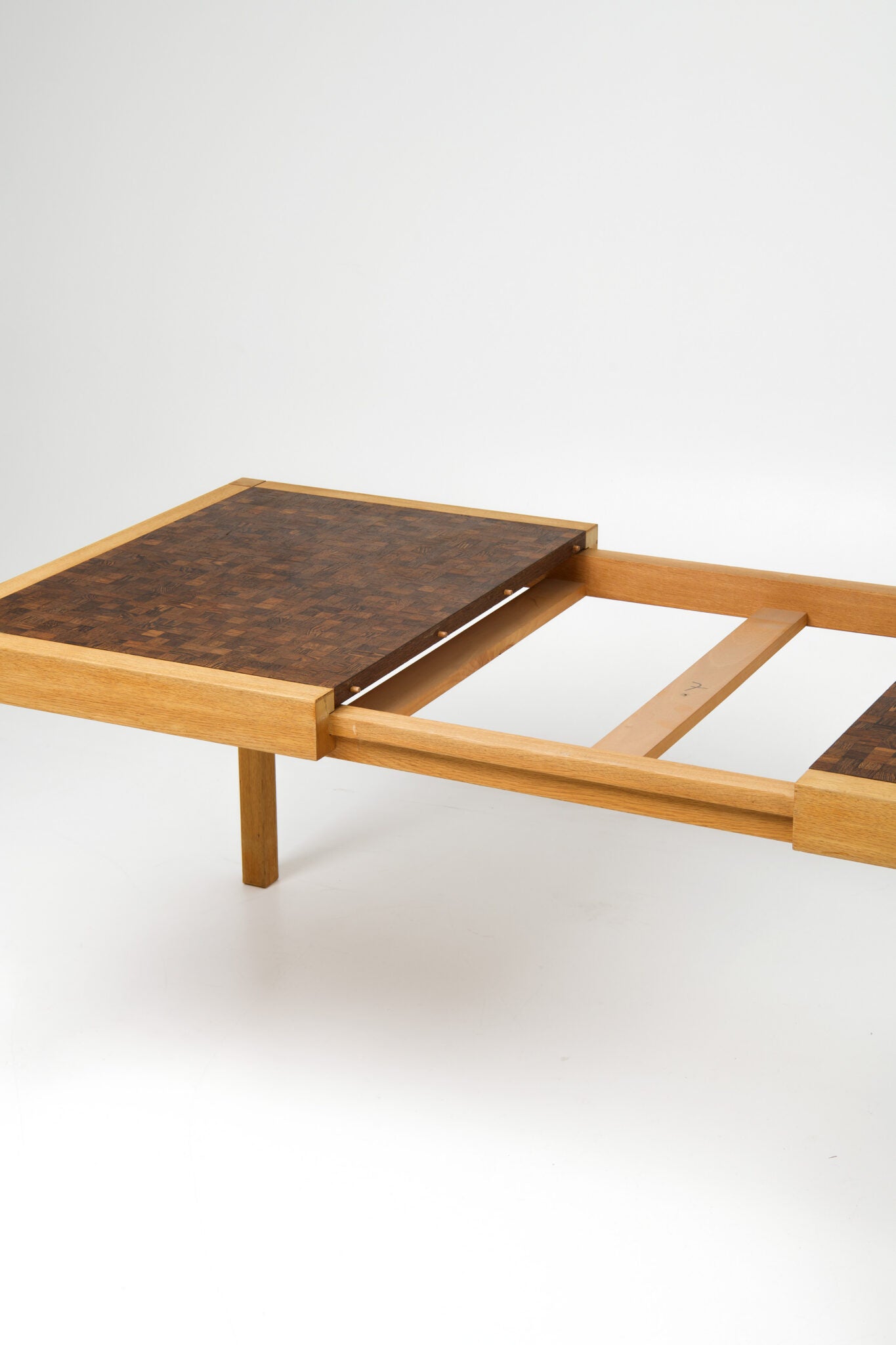 Checkered Extendable Dining Table