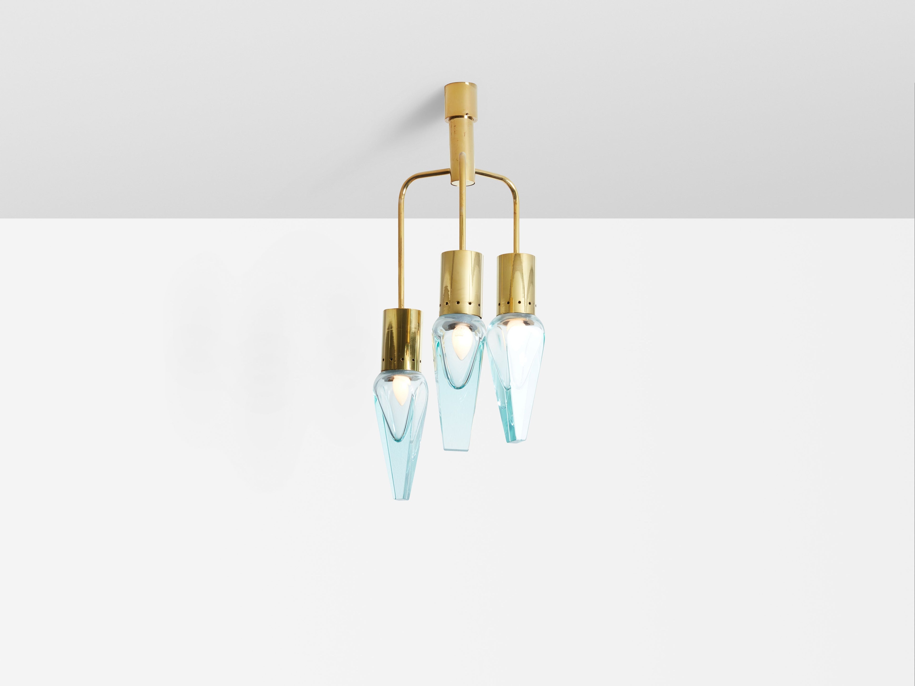 Flavio Poli for Seguso thick Murano glass and brass chandelier 1950s