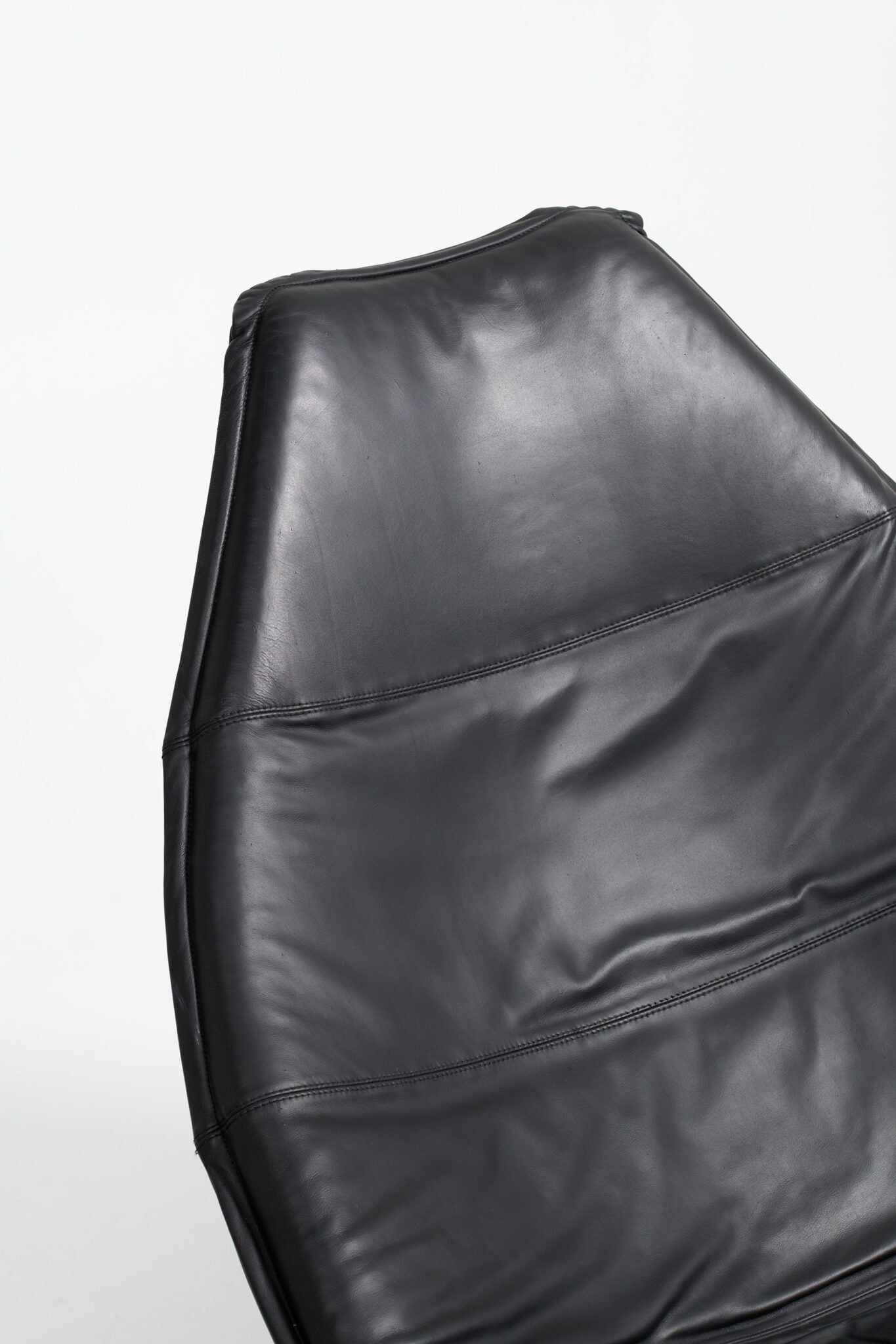 Geoffrey Harcourt Model ‘F585’ Sledge Easy Chair