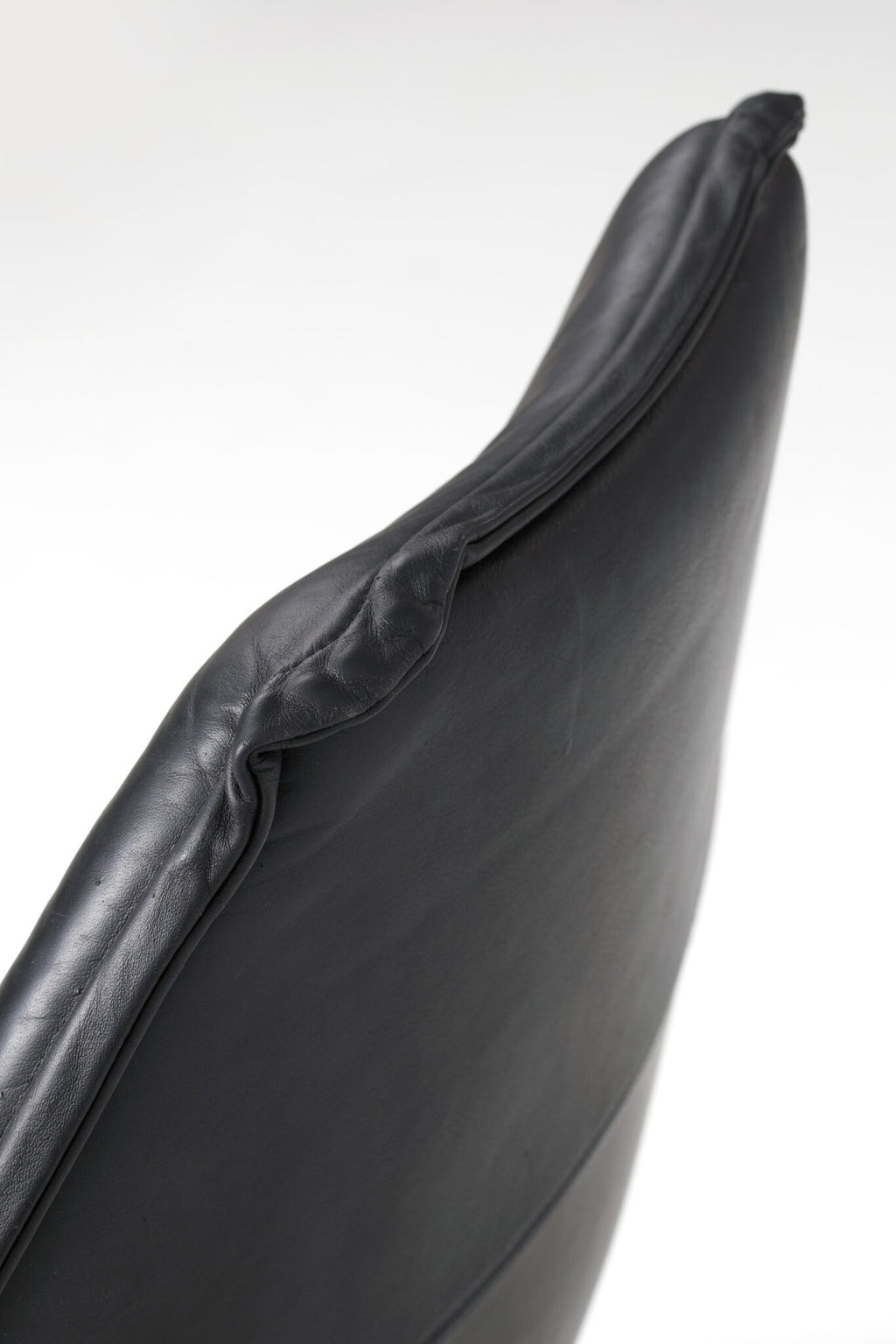 Geoffrey Harcourt Model ‘F585’ Sledge Easy Chair