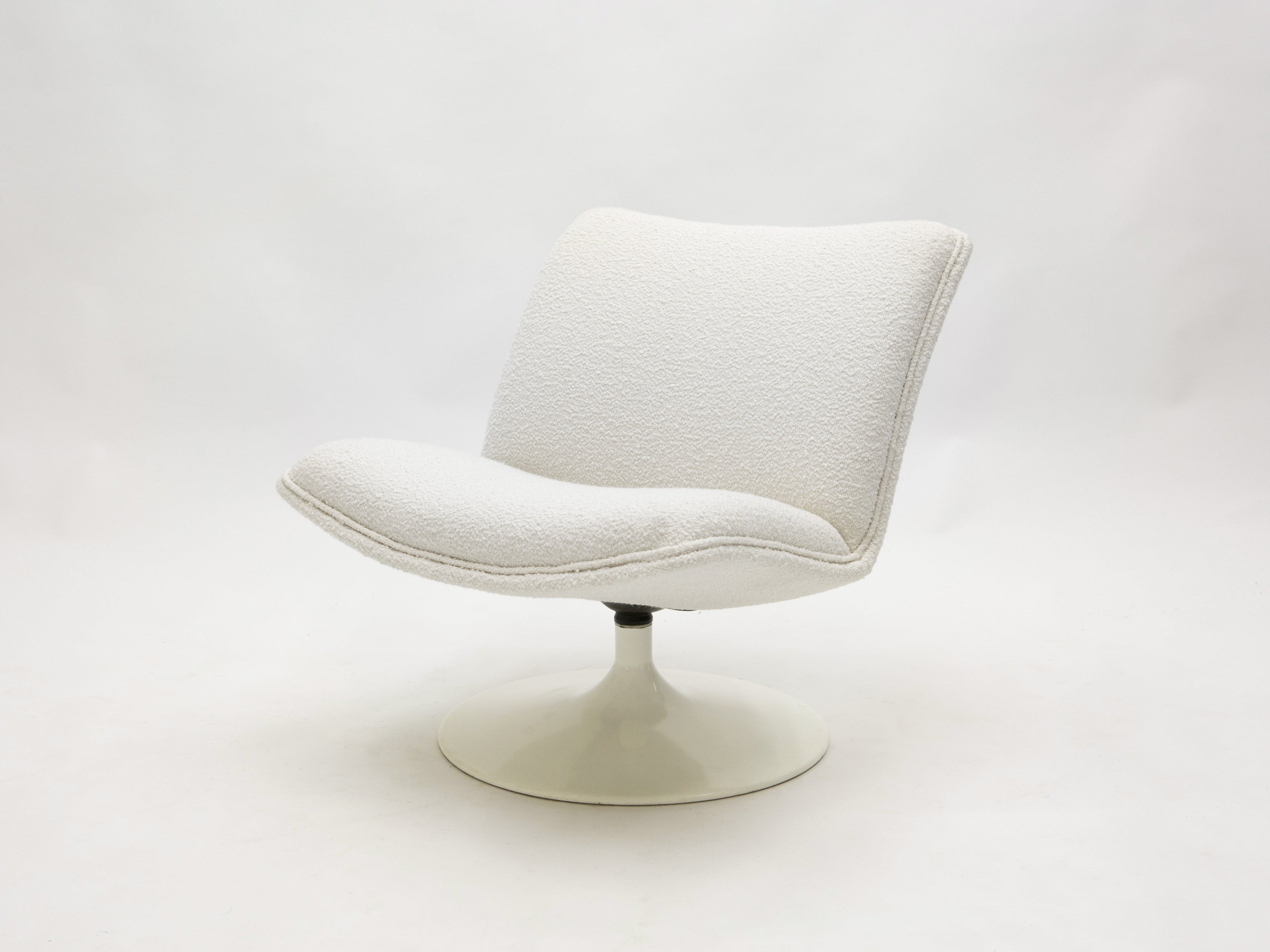 Geoffrey Harcourt for Artifort F504 swivel lounge chair bouclé 1960s