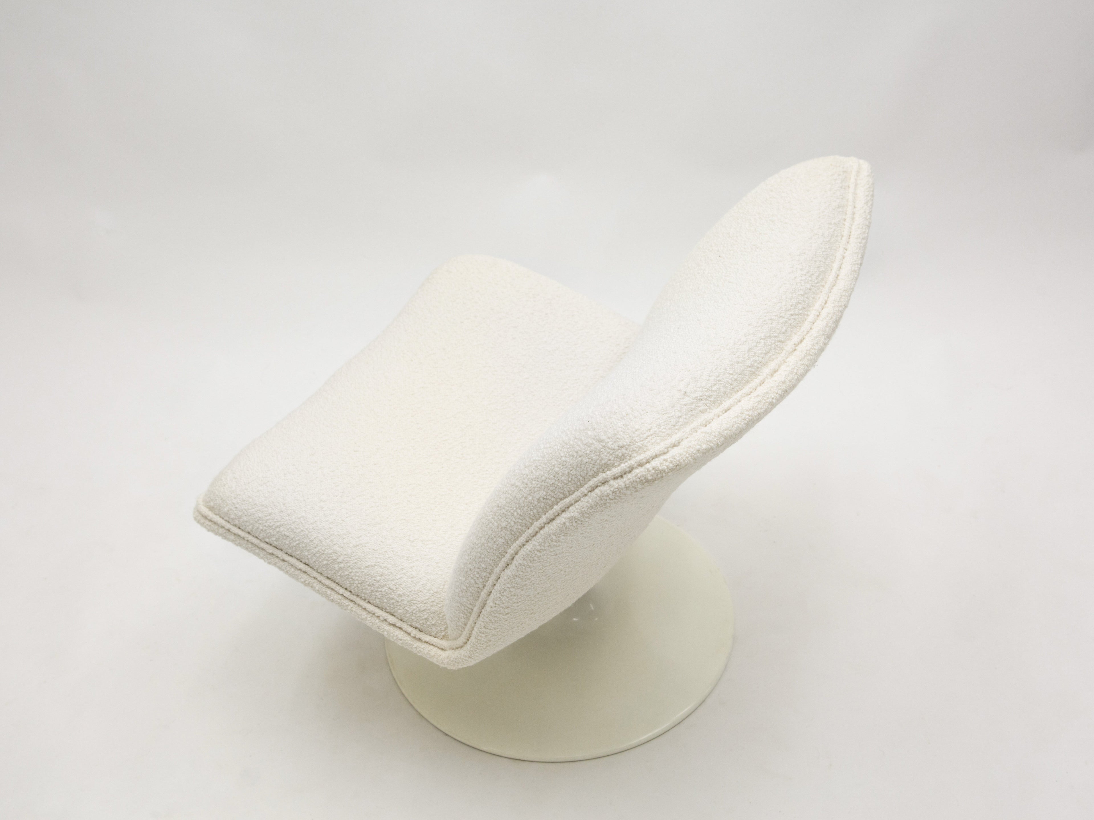 Geoffrey Harcourt for Artifort F504 swivel lounge chair bouclé 1960s