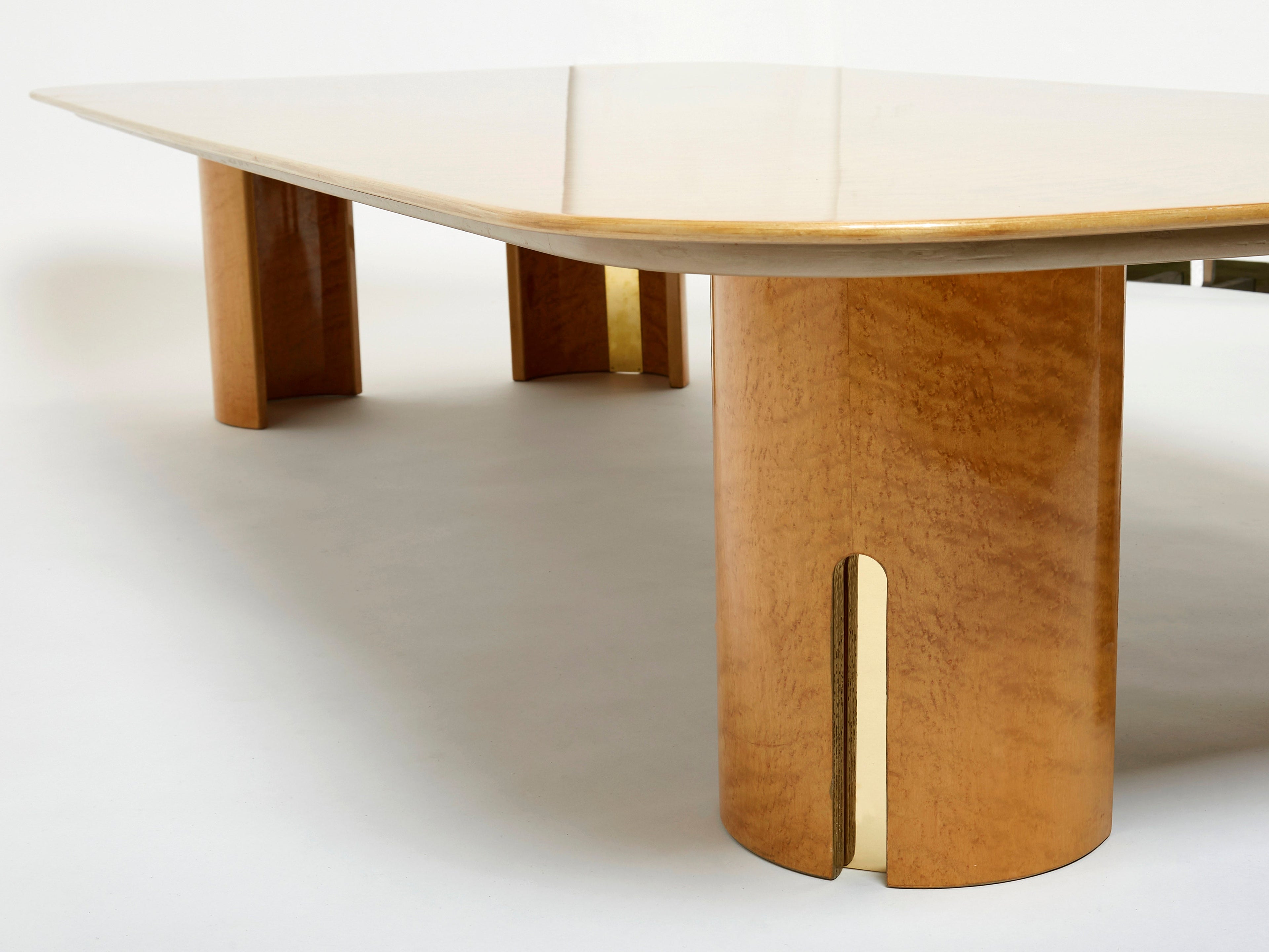 Extra Large maple brass coffee table Giovanni Offredi Saporiti 1980s