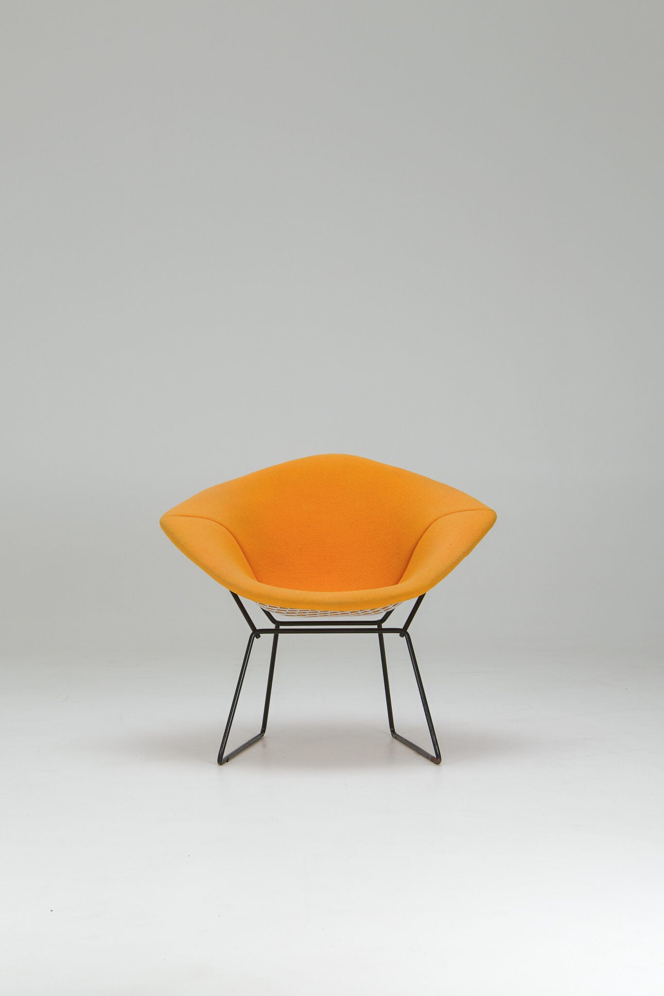 Harry Bertoia Diamond Chair – Yellow Upholstery