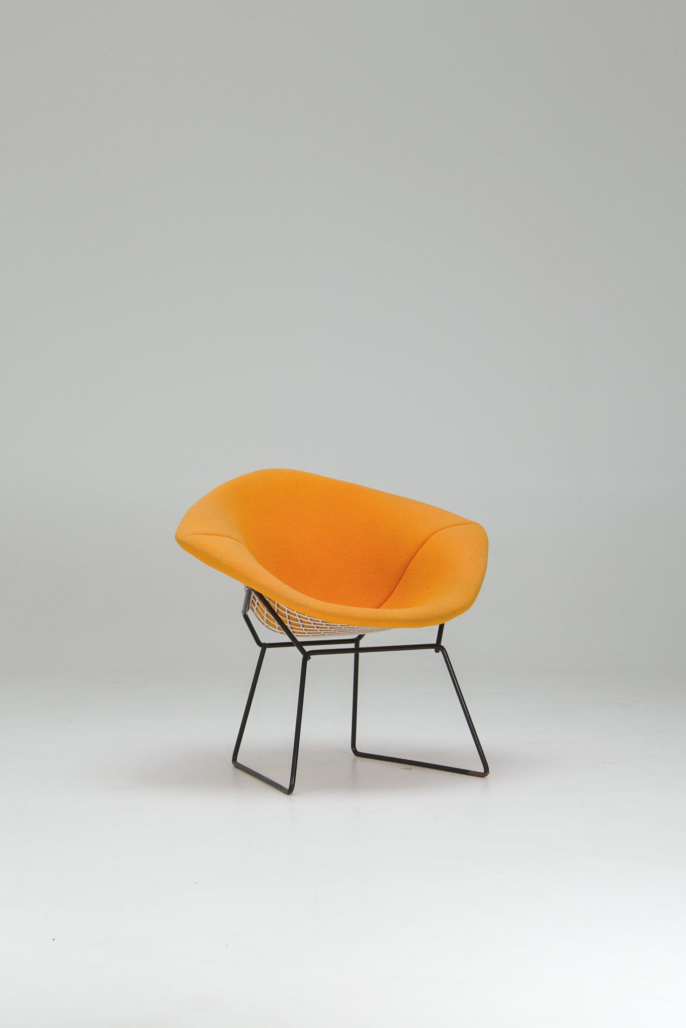 Harry Bertoia Diamond Chair – Yellow Upholstery