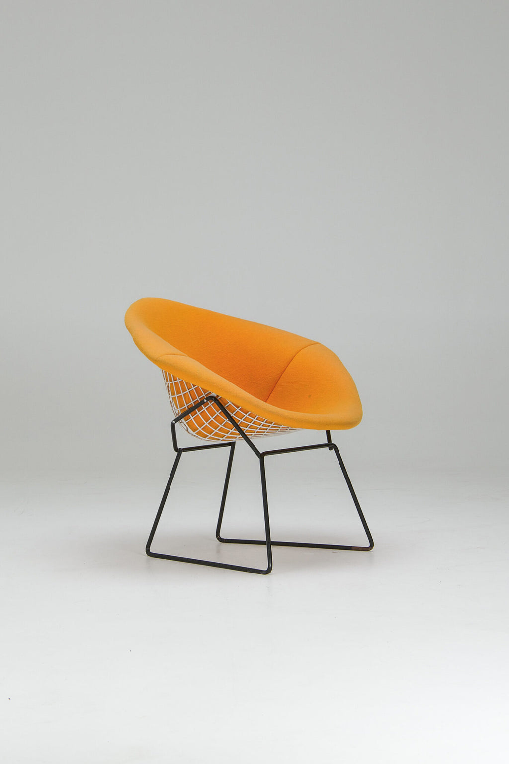 Harry Bertoia Diamond Chair – Yellow Upholstery