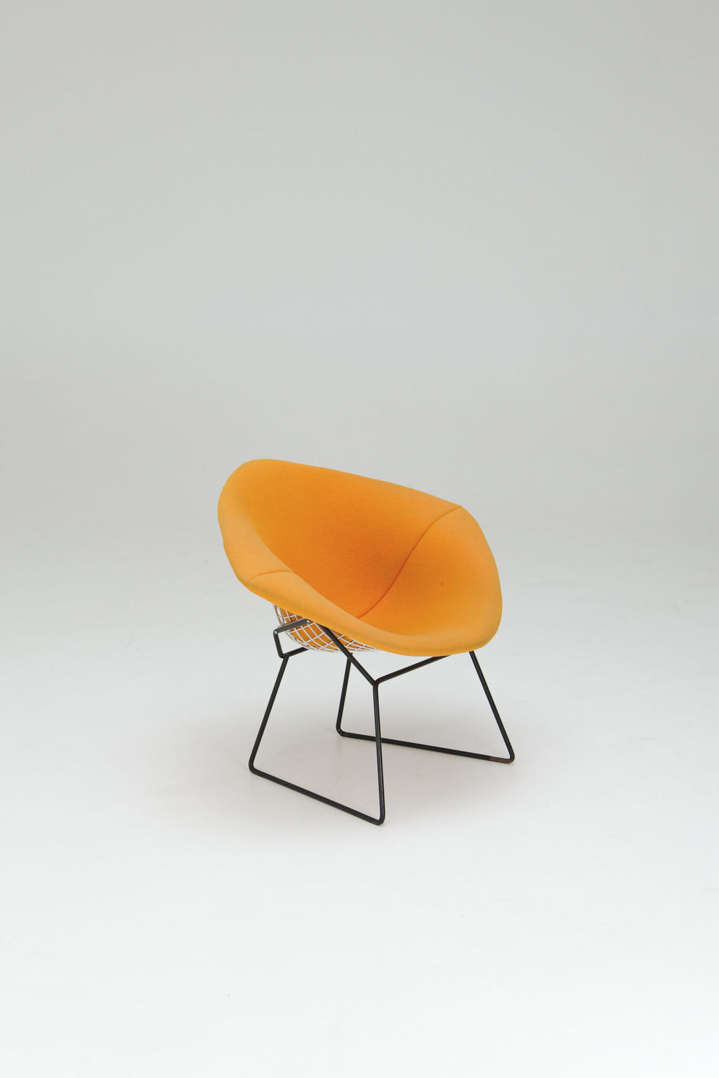 Harry Bertoia Diamond Chair – Yellow Upholstery