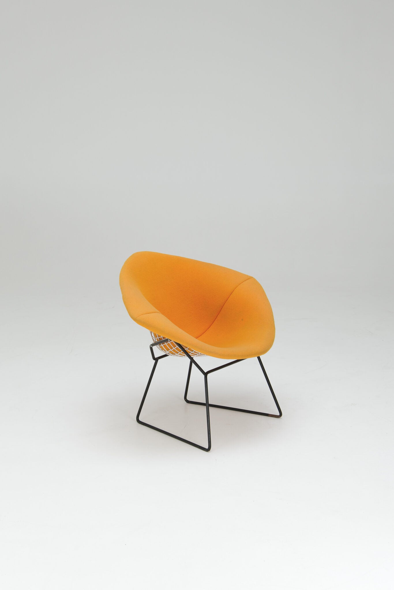 Harry Bertoia Diamond Chair – Yellow Upholstery