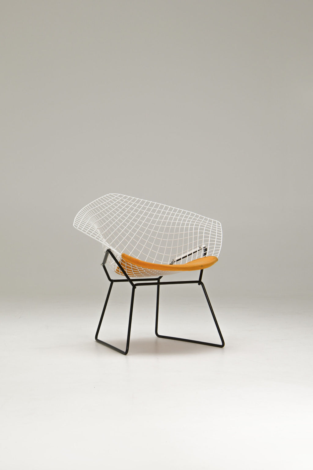 Harry Bertoia Diamond Chair – Yellow Seatpad