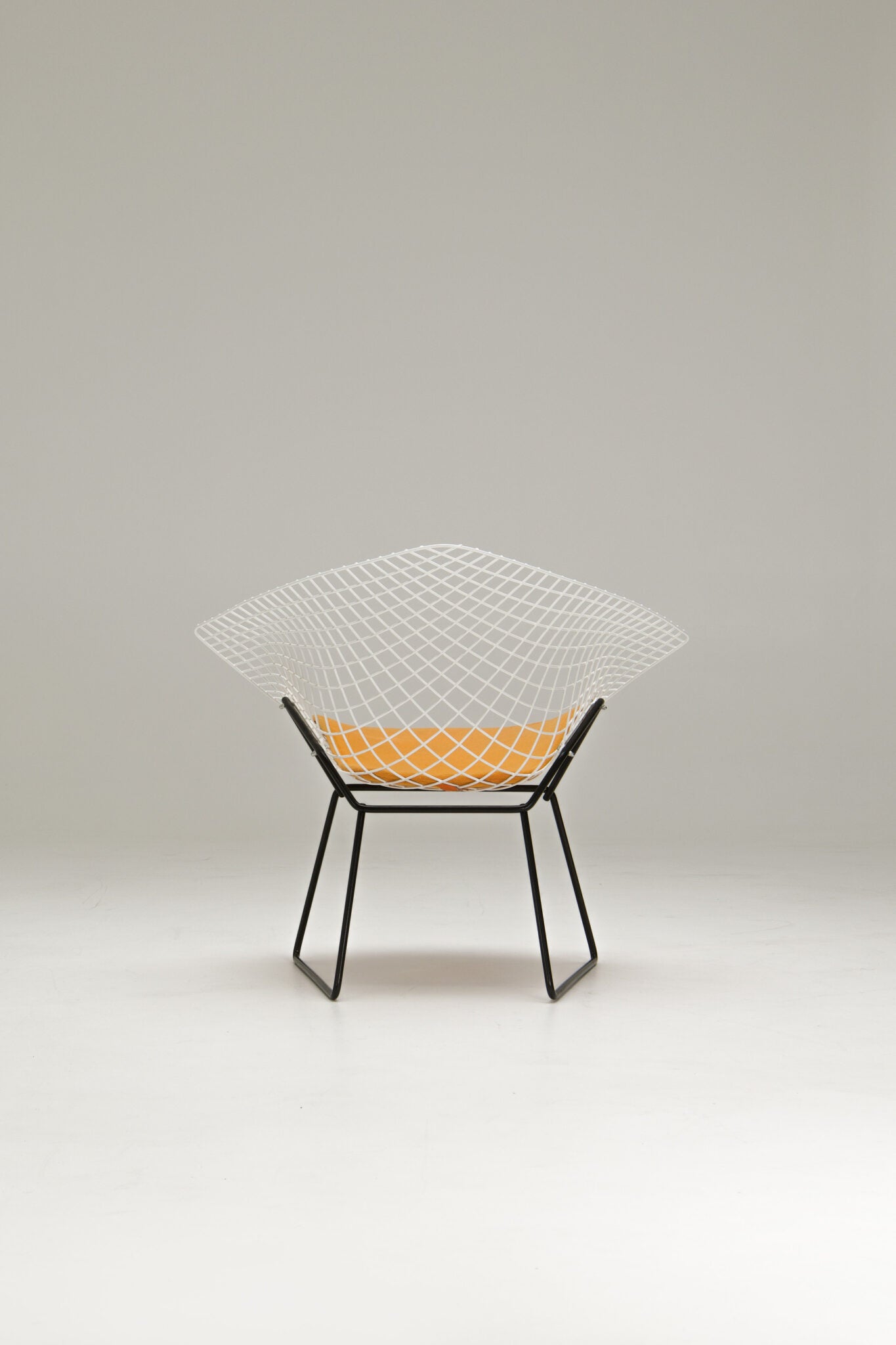 Harry Bertoia Diamond Chair – Yellow Seatpad