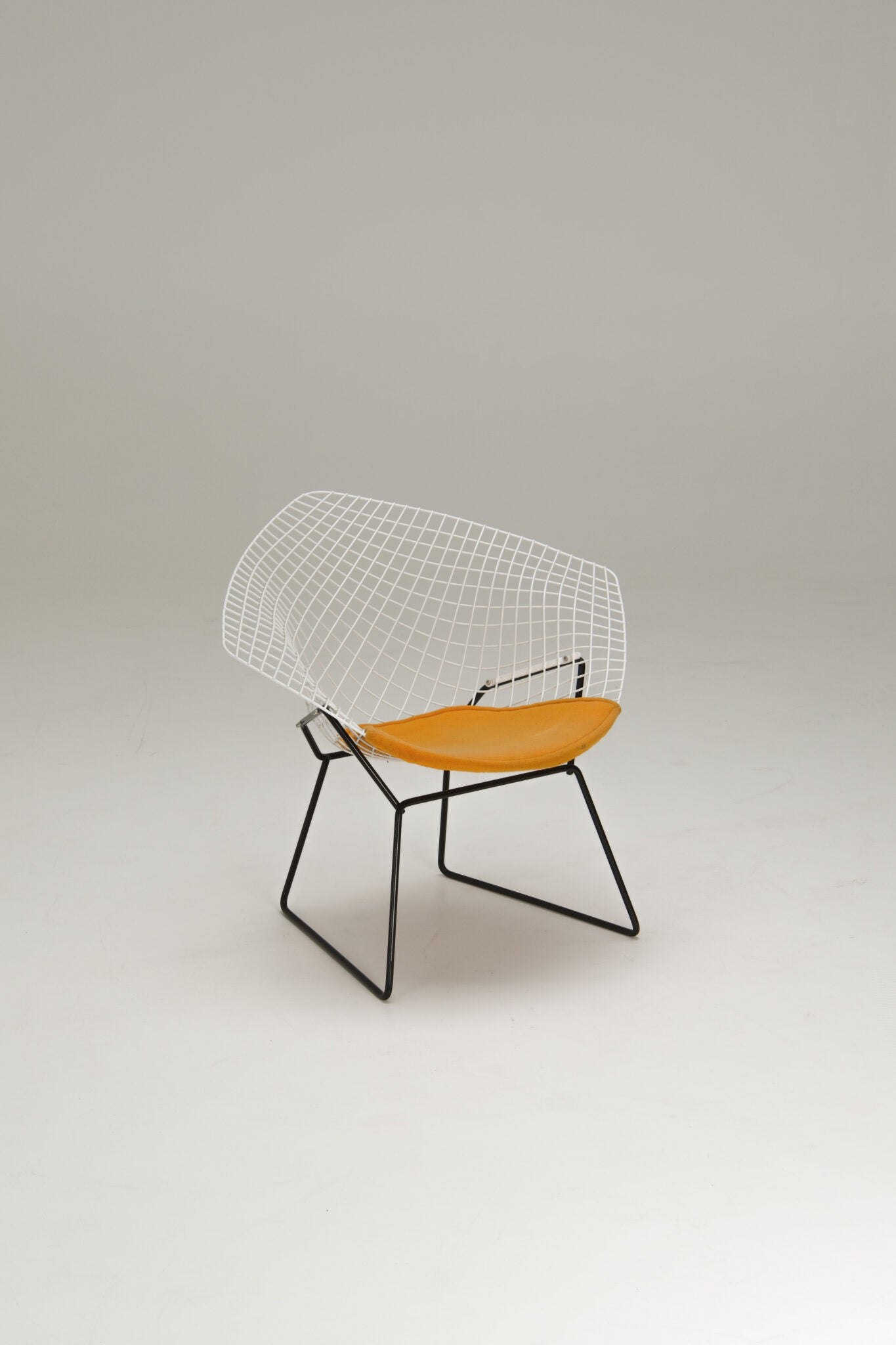 Harry Bertoia Diamond Chair – Yellow Seatpad