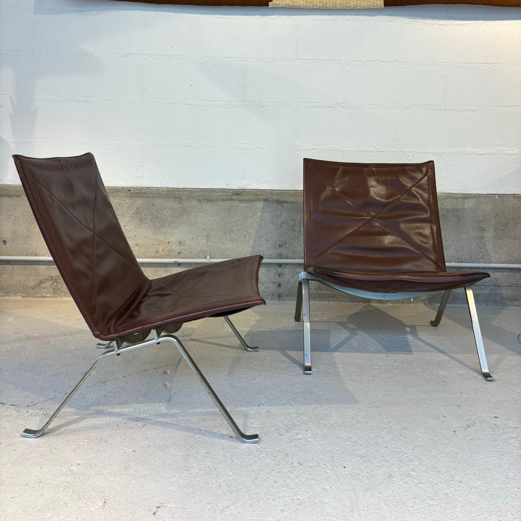 Nice pair of Pk22 easy chairs by Poul Kjærholm EKC éditon