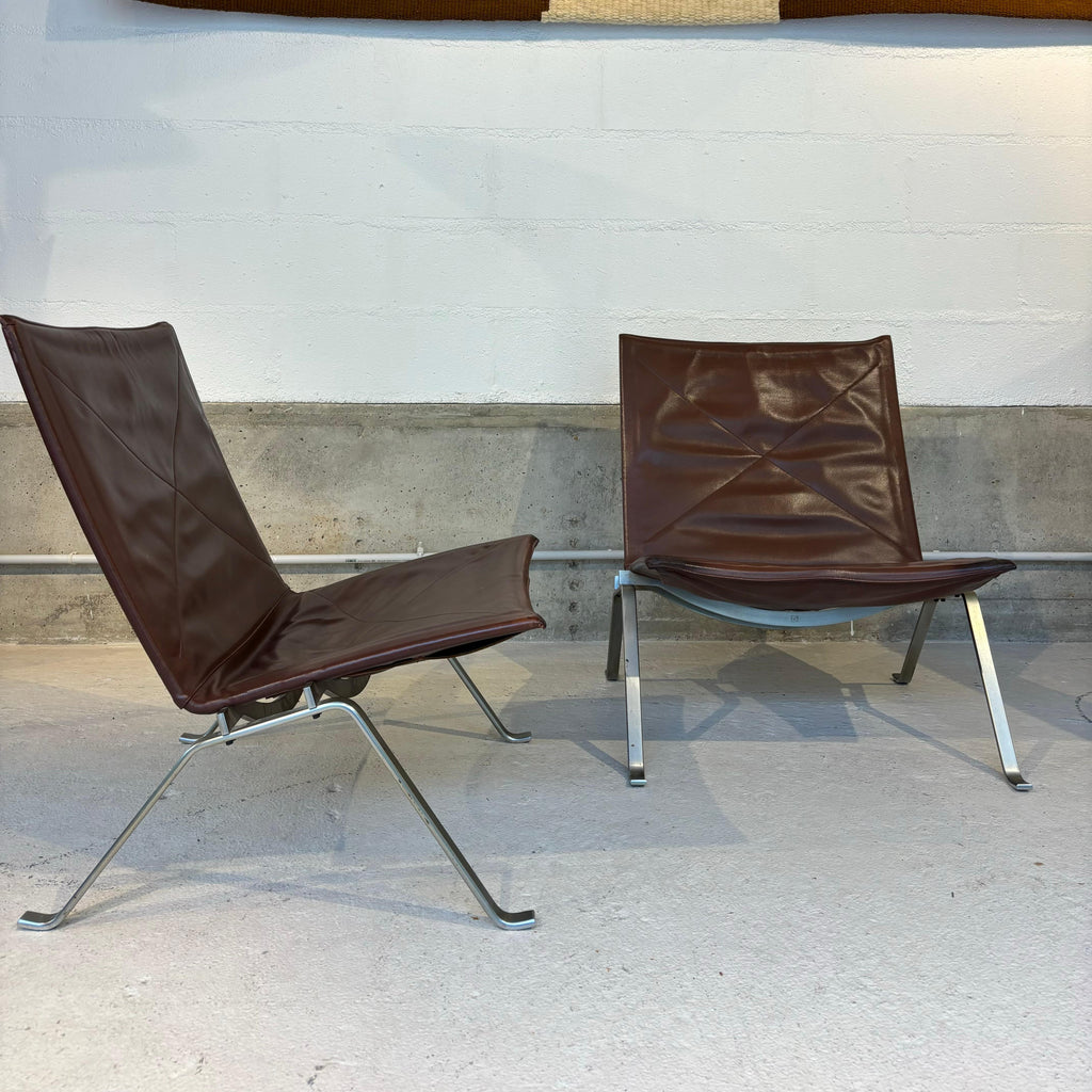 Nice pair of Pk22 easy chairs by Poul Kjærholm EKC éditon