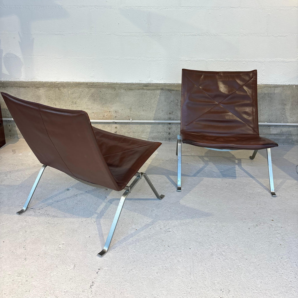 Nice pair of Pk22 easy chairs by Poul Kjærholm EKC éditon