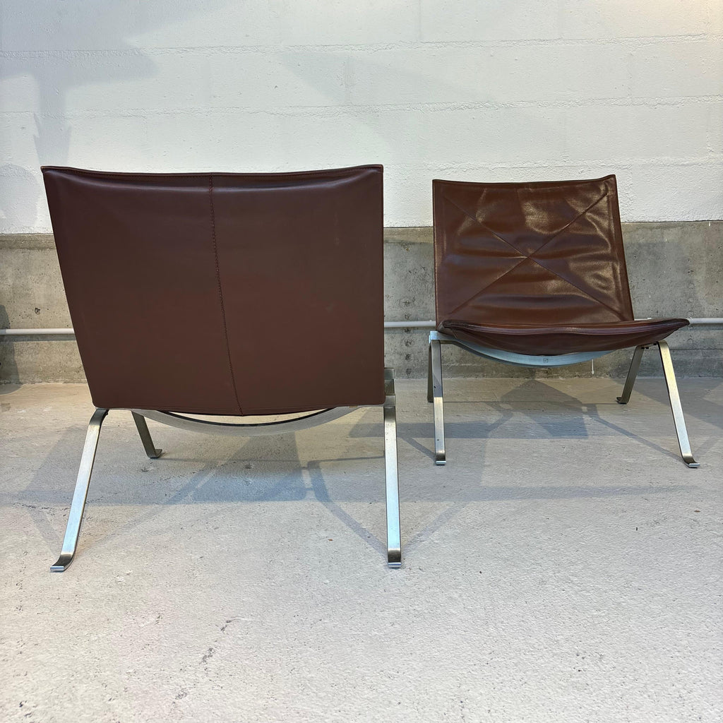 Nice pair of Pk22 easy chairs by Poul Kjærholm EKC éditon