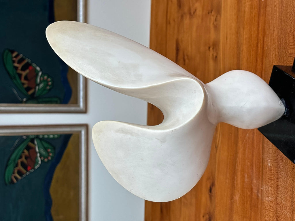 Beautiful Antoine Poncet sculpture. Edition in resin at 500 exemplaries
