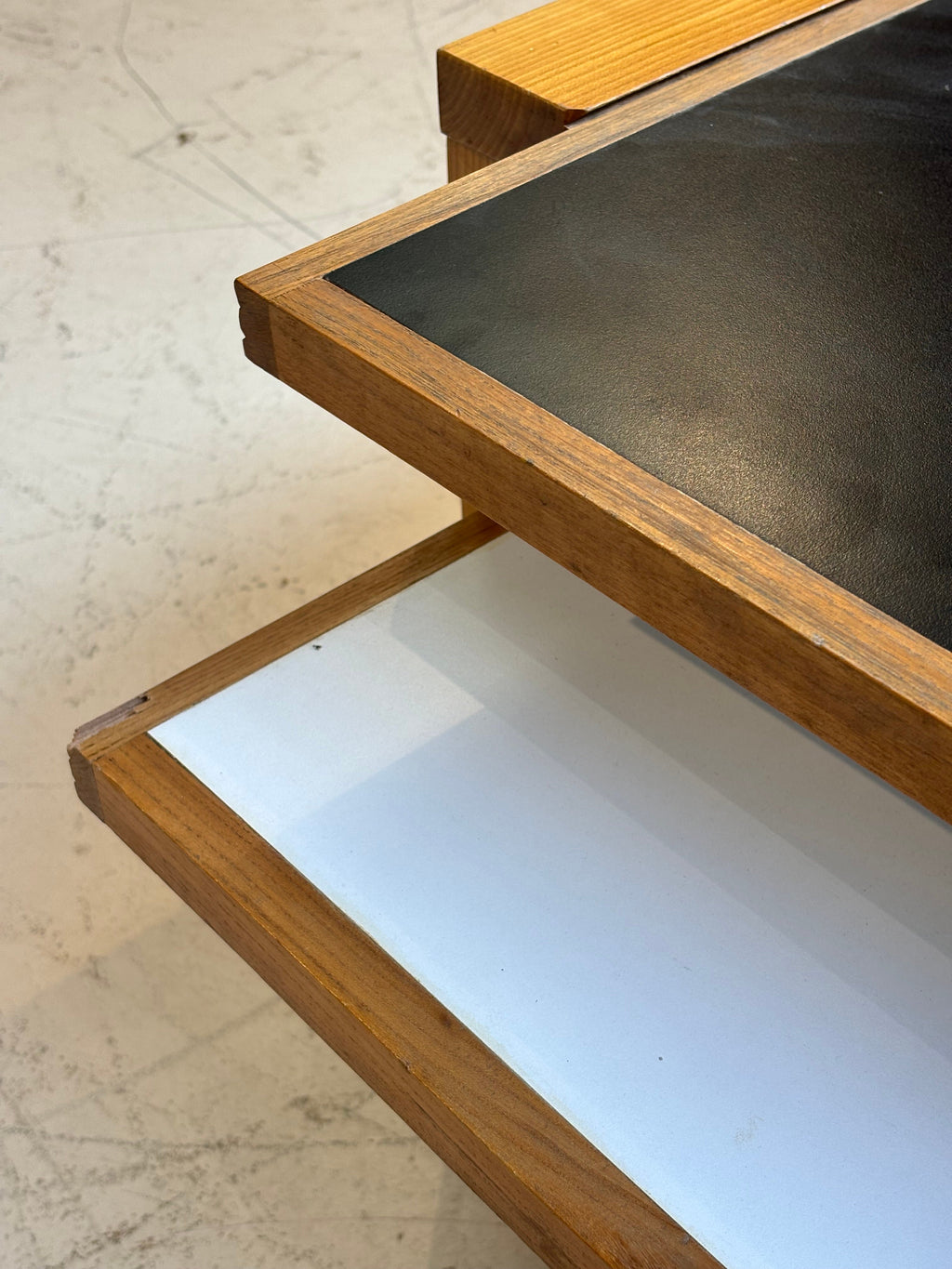 Modulable Coffee tablewith three top by Bernard Vuarnesson, circa 1970