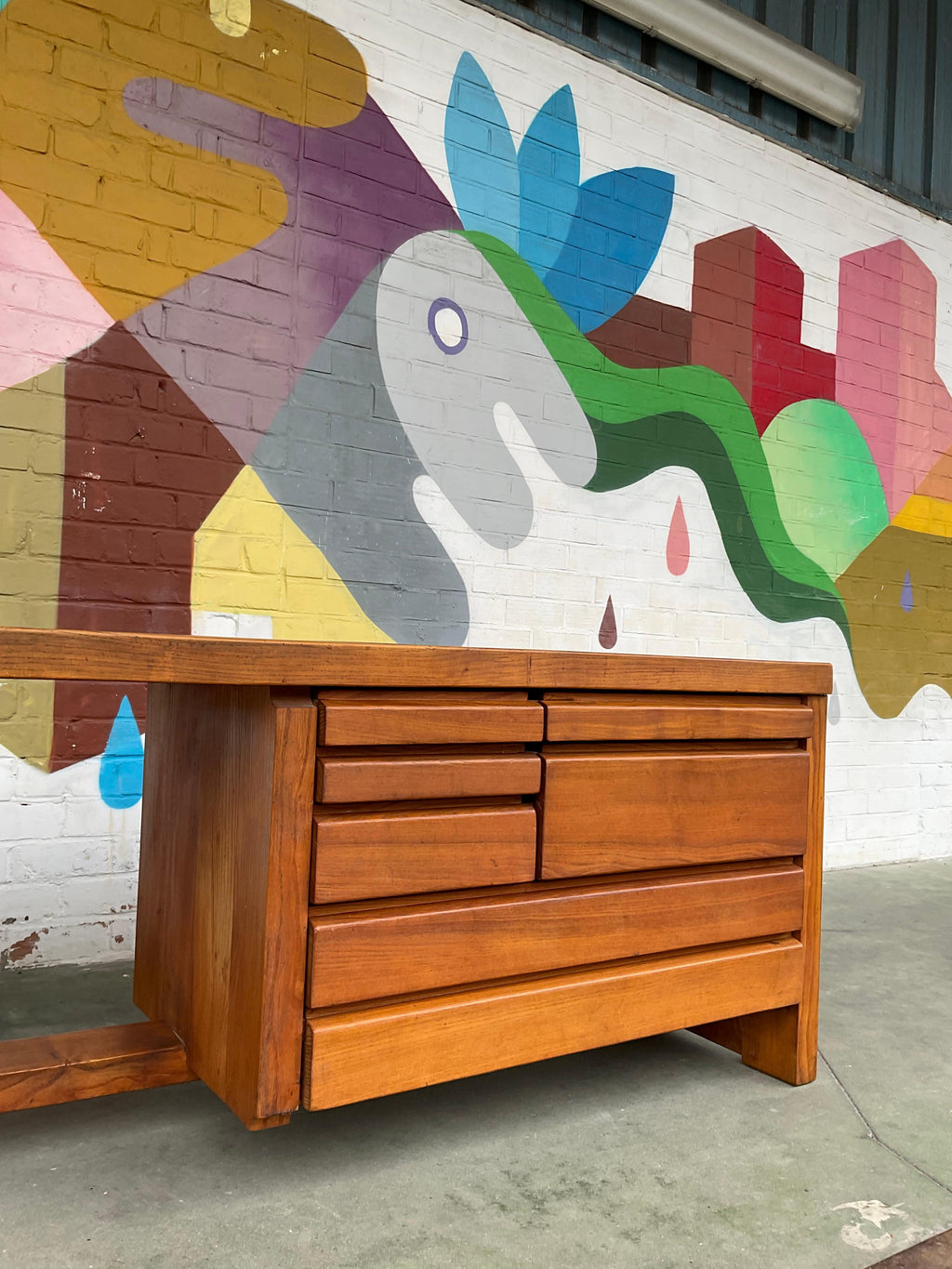R05 A desk by Pierre Chapo