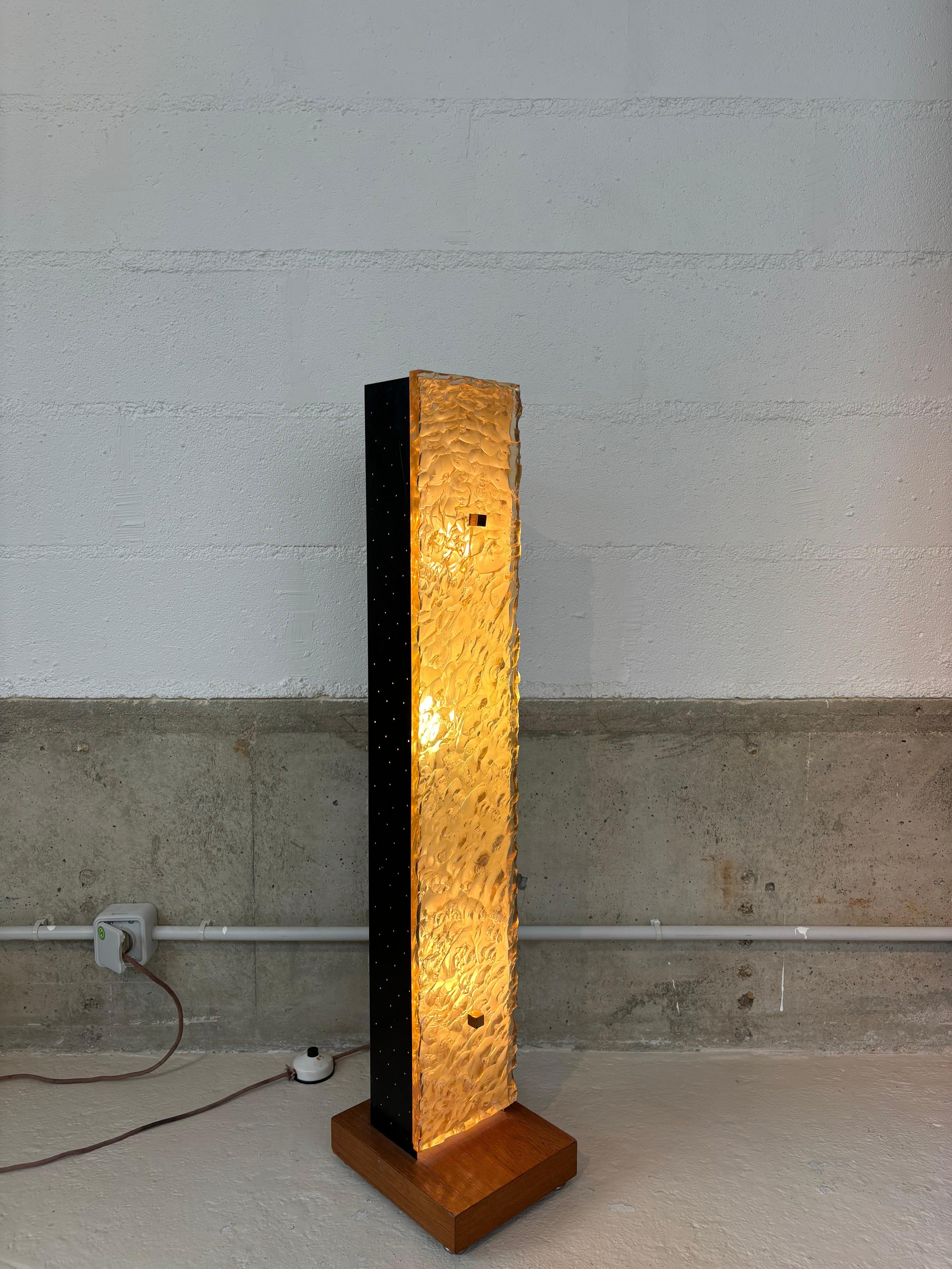 Floorlamp in résin by Dallux