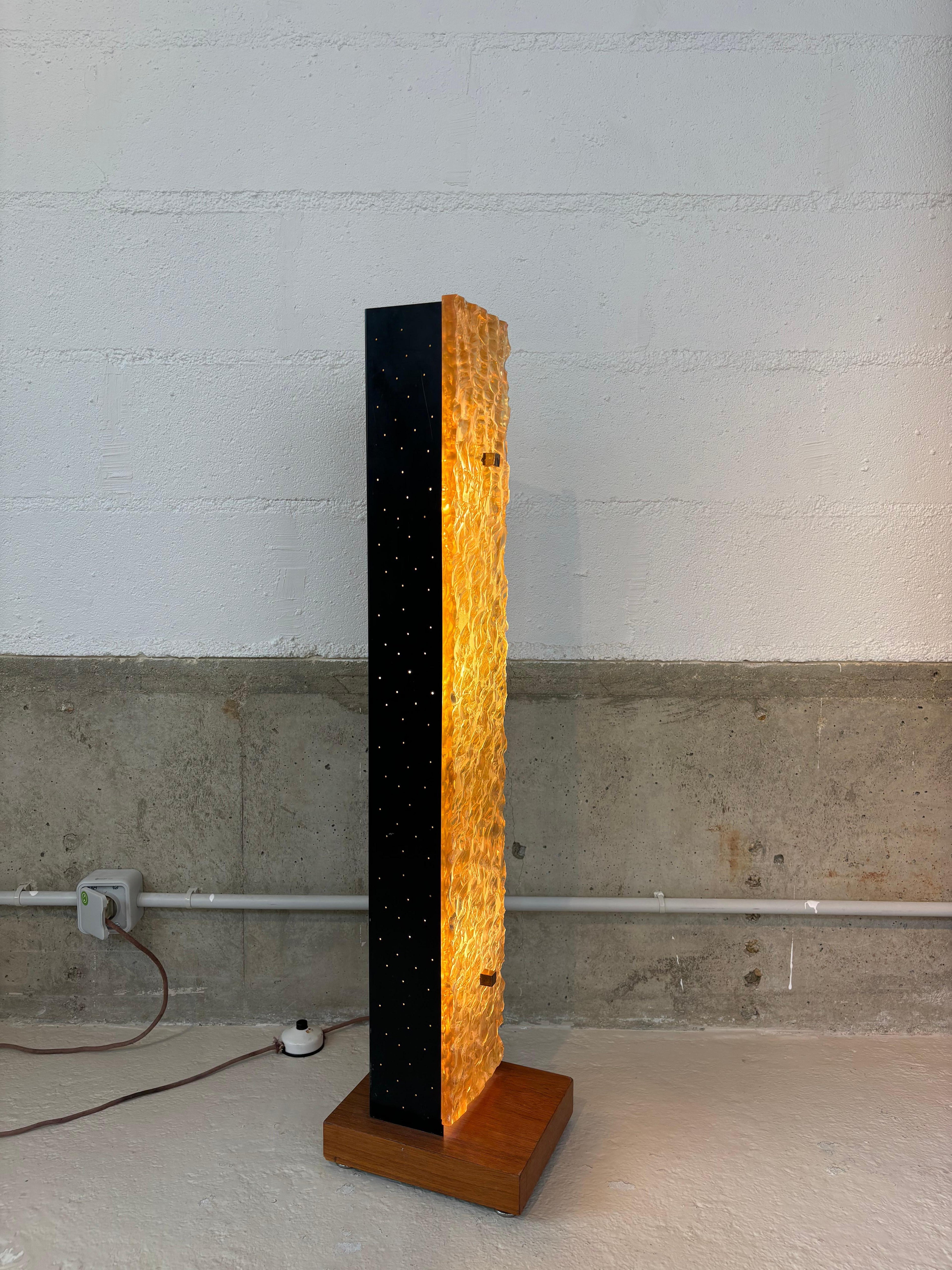 Floorlamp in résin by Dallux