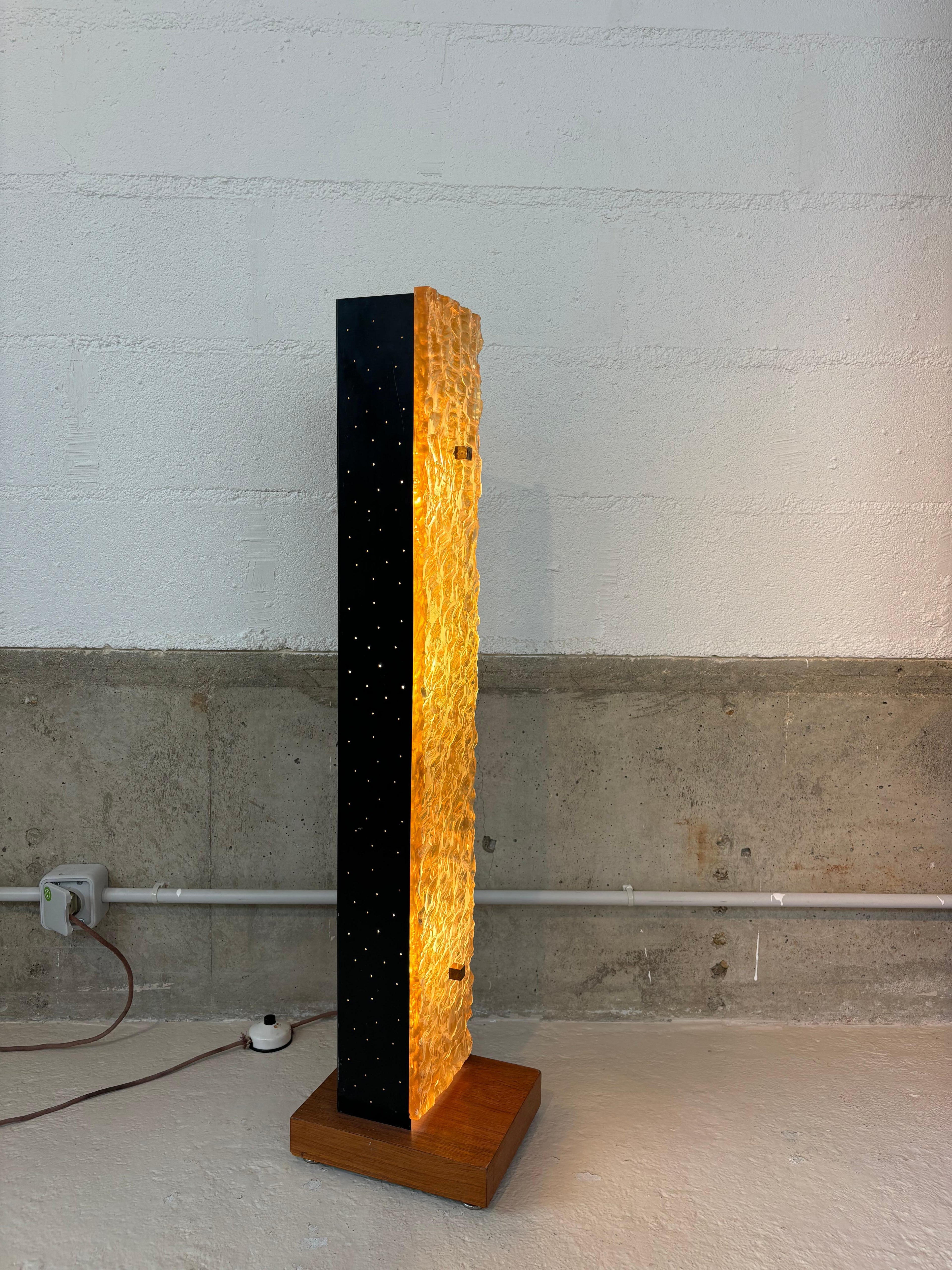 Floorlamp in résin by Dallux