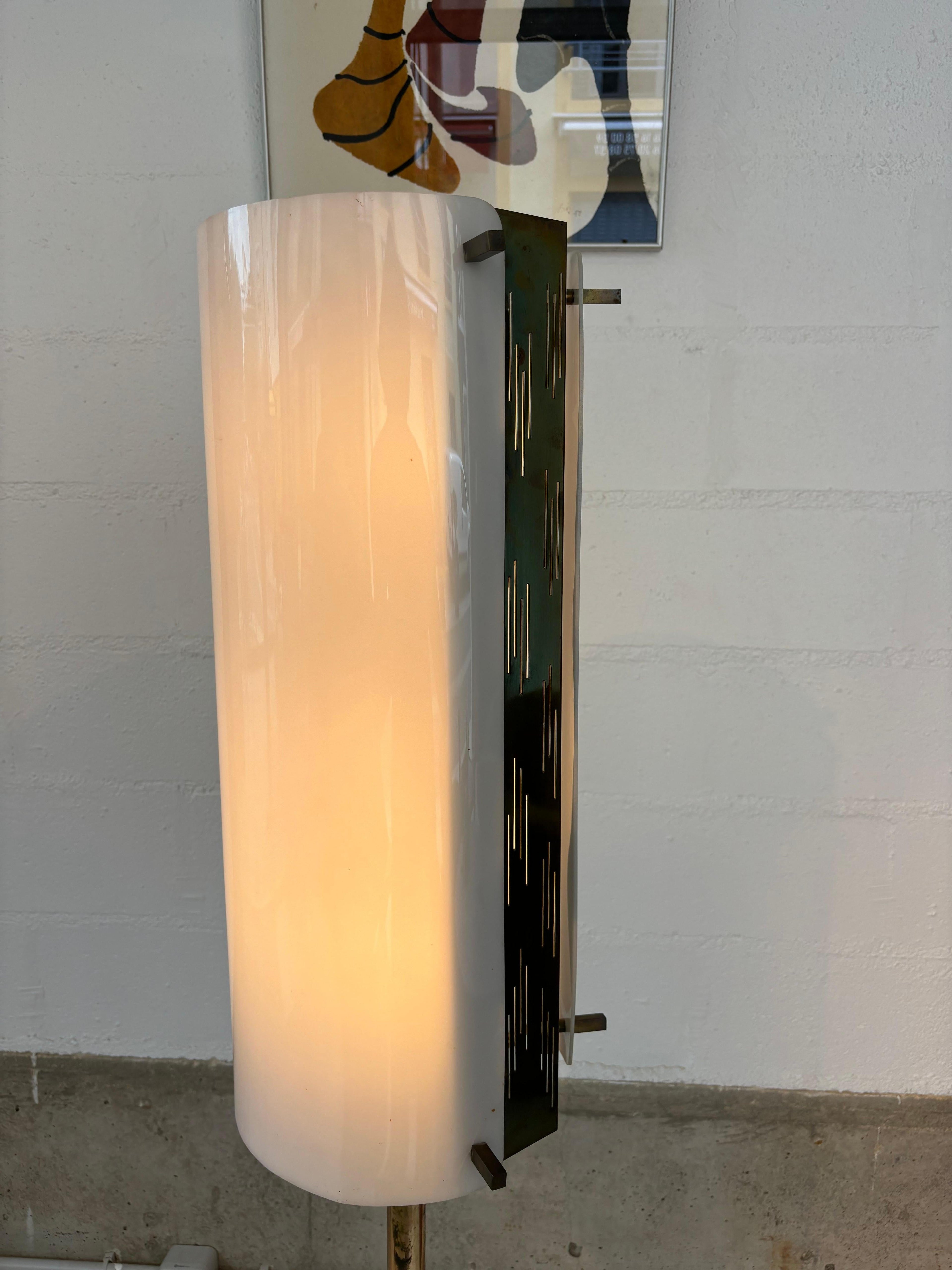 Beautiful floorlamp by Arlus