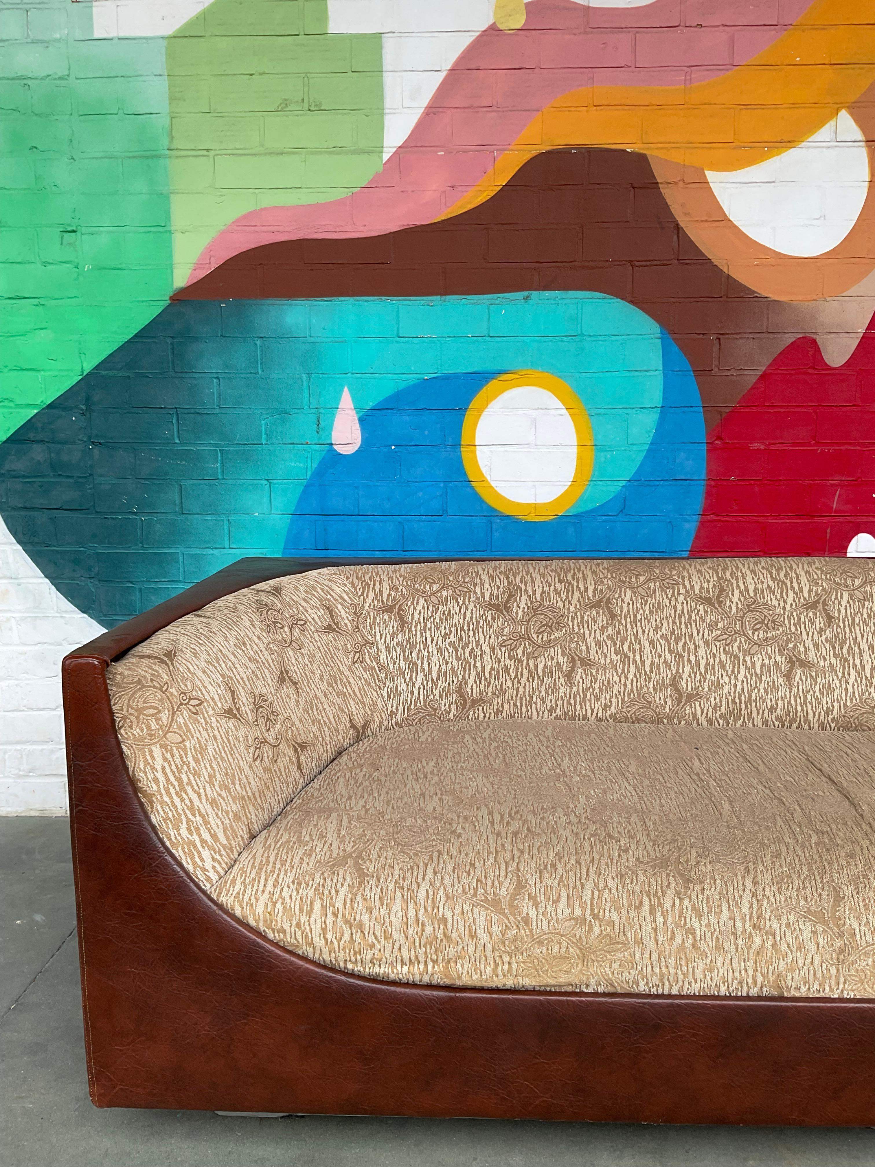 Cubo sofa by Jorge Zalszupin