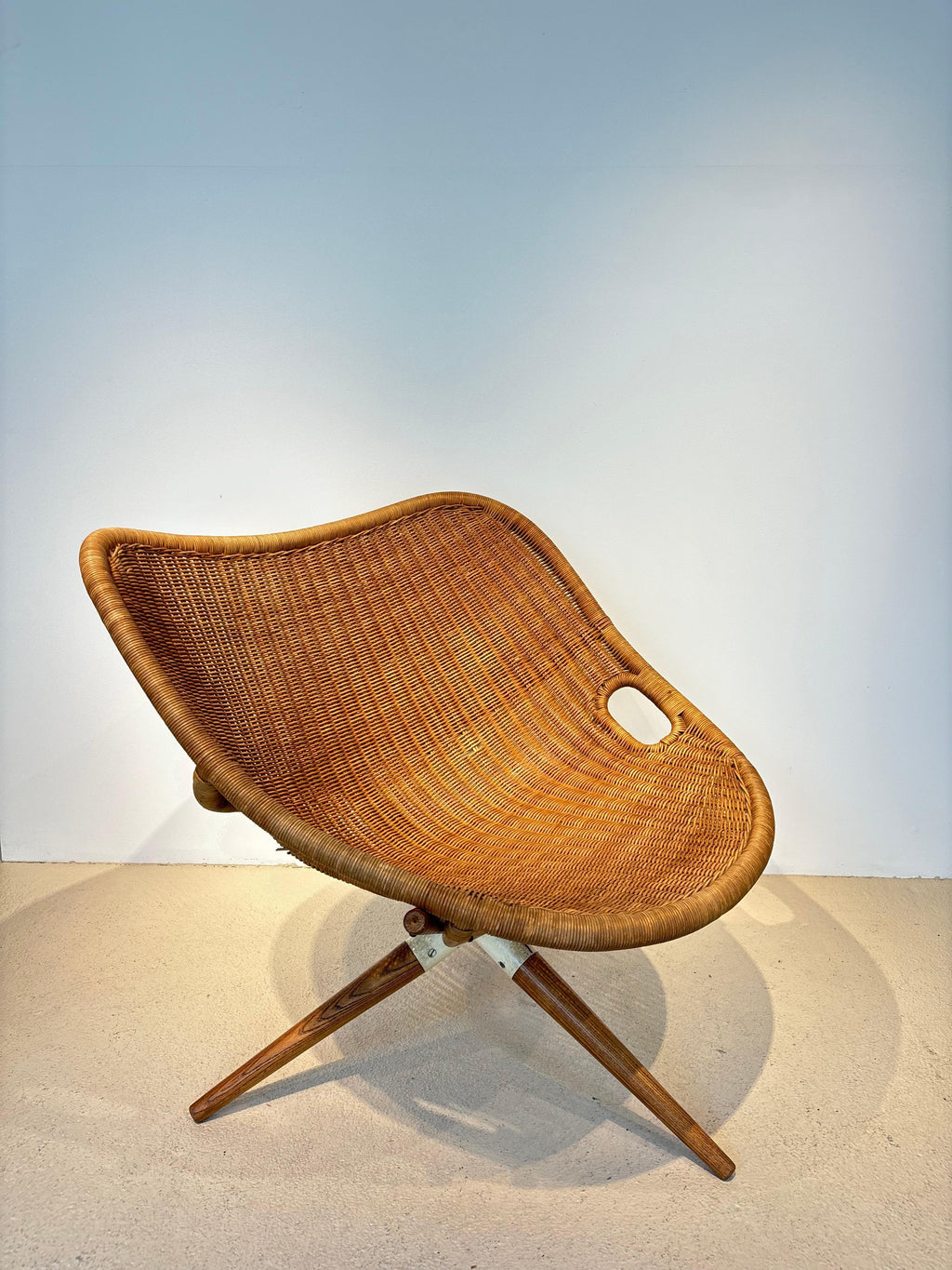 Chistera easy chair by Joseph André Motte