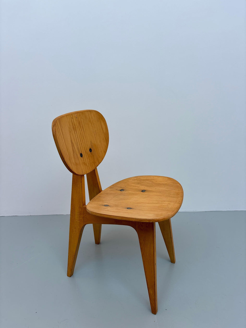 Junzo Sakakura chair