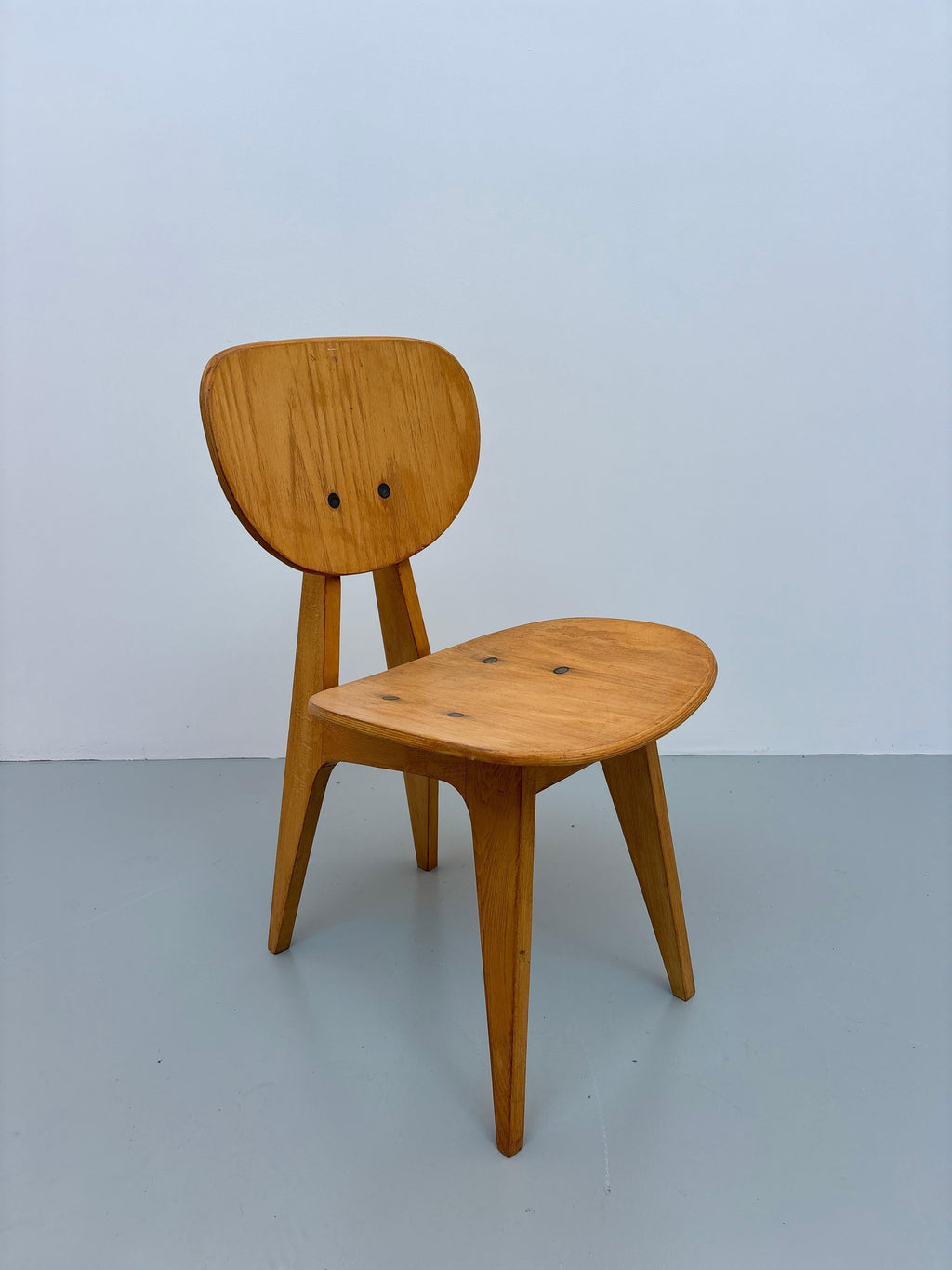 Junzo Sakakura chair