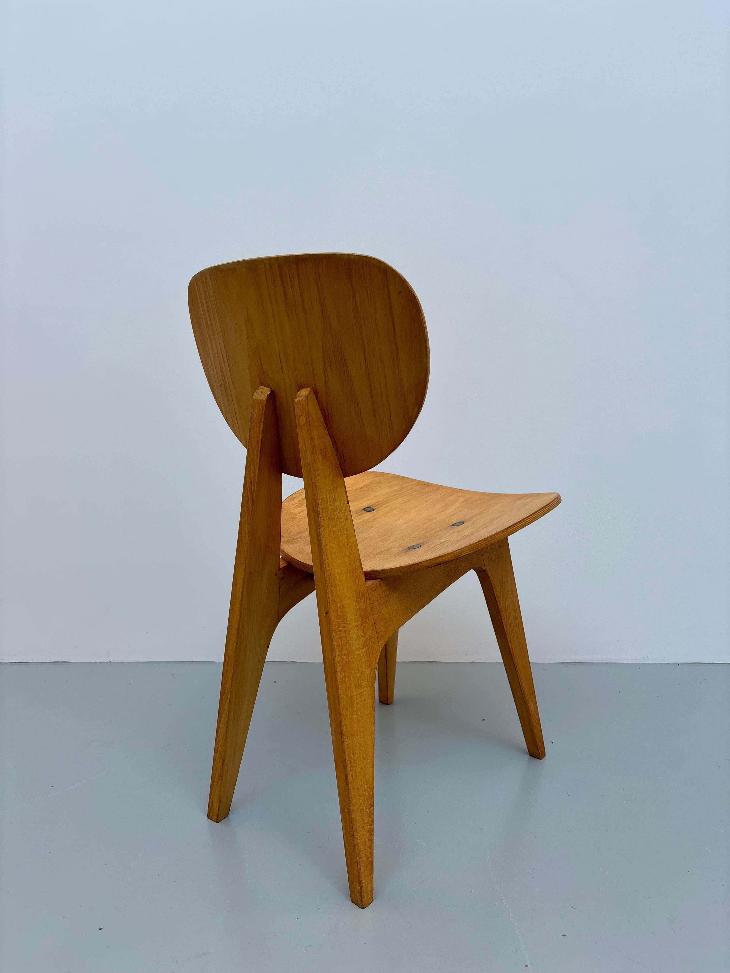 Junzo Sakakura chair