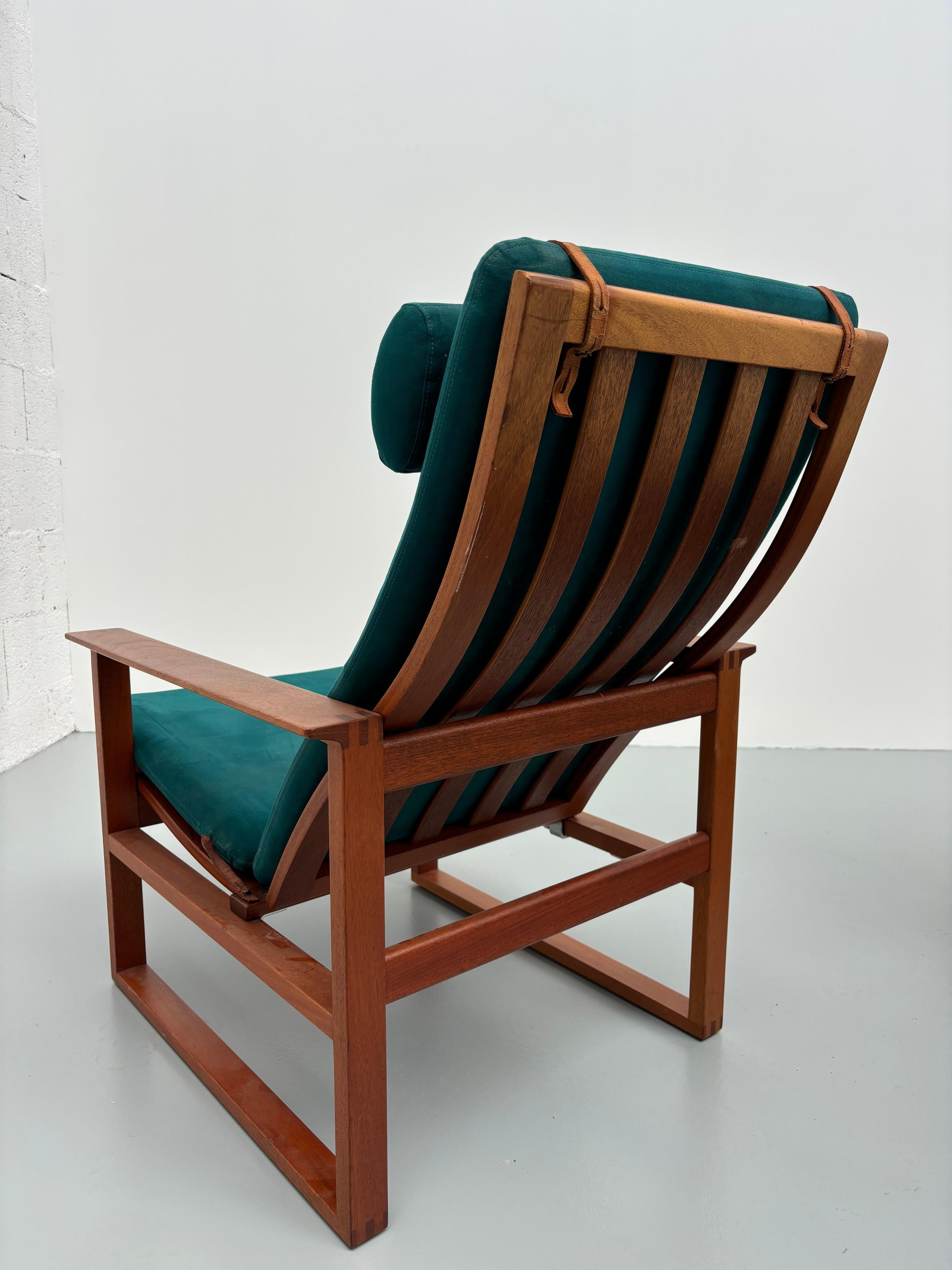 Pair of 2254 armchairs by Børge Mogensen