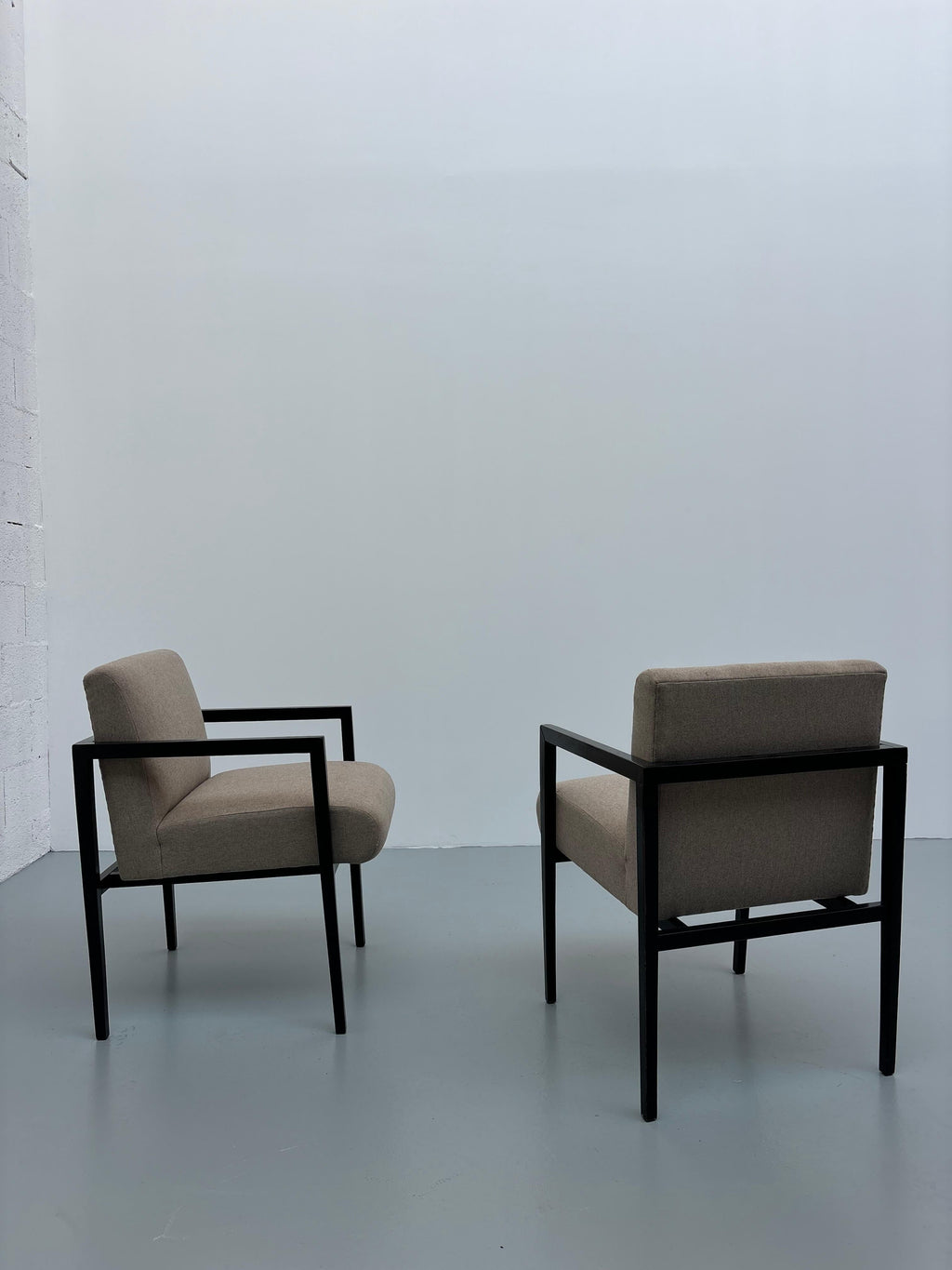 Branco & Preto armchairs model n R3