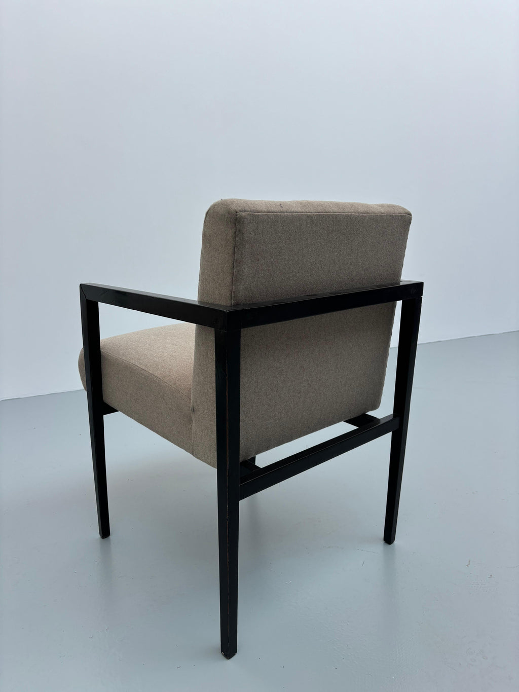 Branco & Preto armchairs model n R3