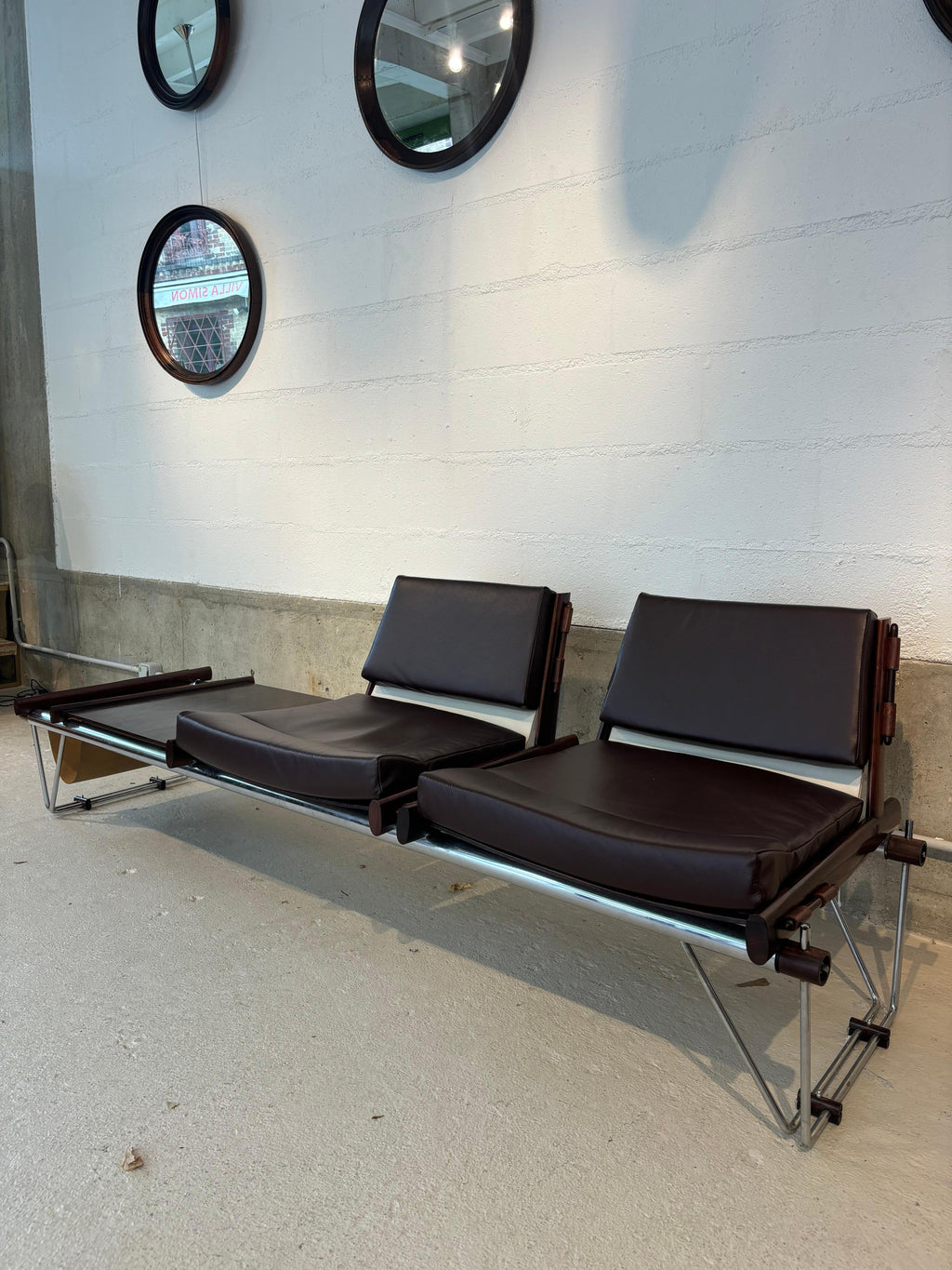 Scarce MP 123 sofa by Percival Lafer