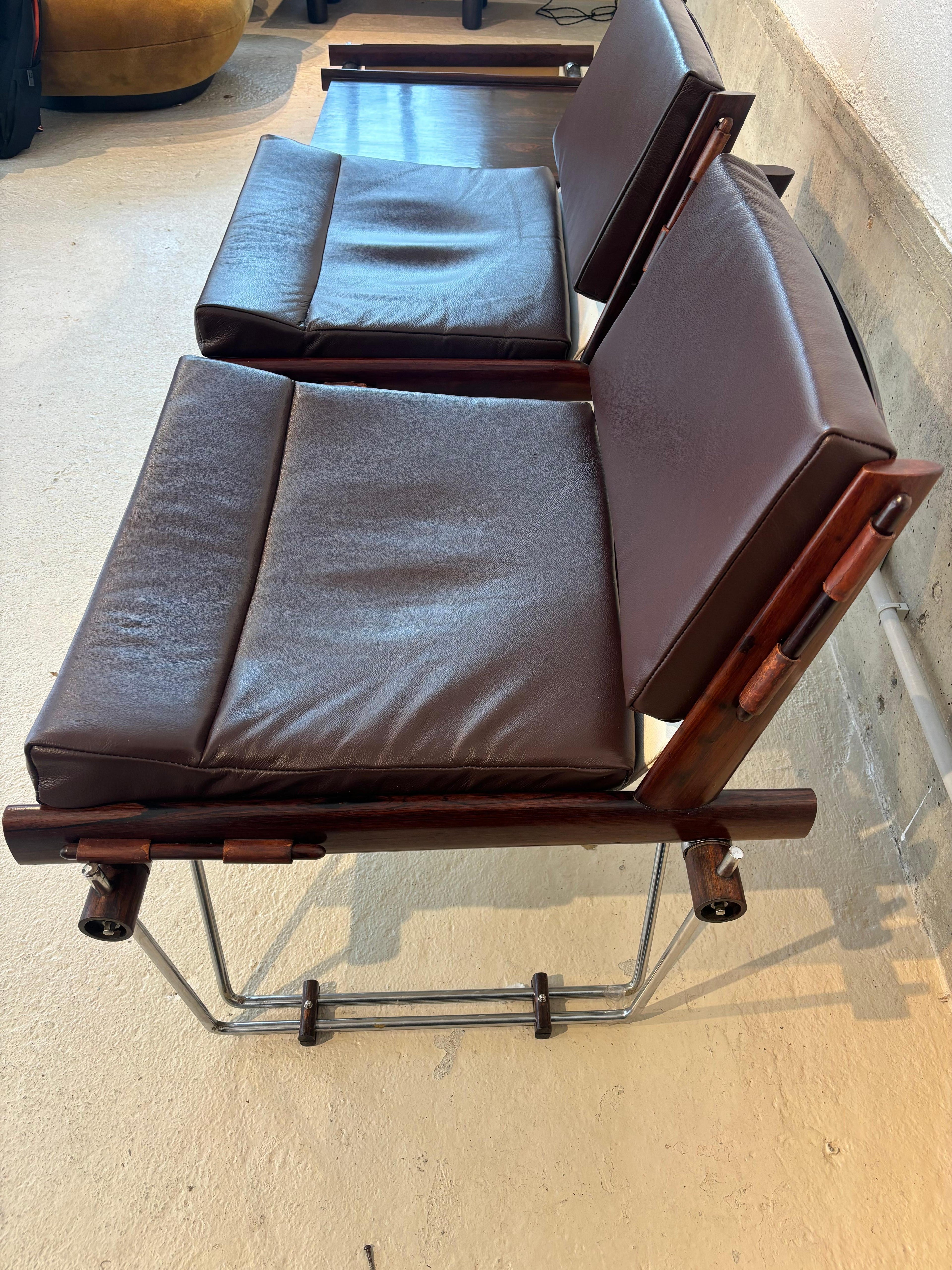 Scarce MP 123 sofa by Percival Lafer